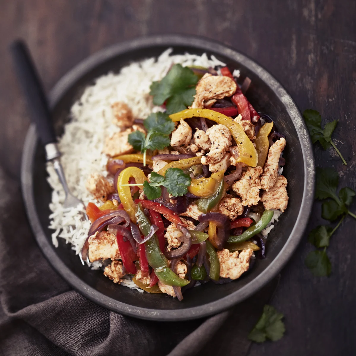 Red Curry -kana ja kookosriisi