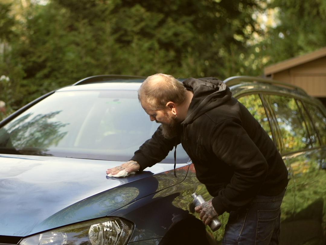 Kuinka auto pestään ja vahataan?