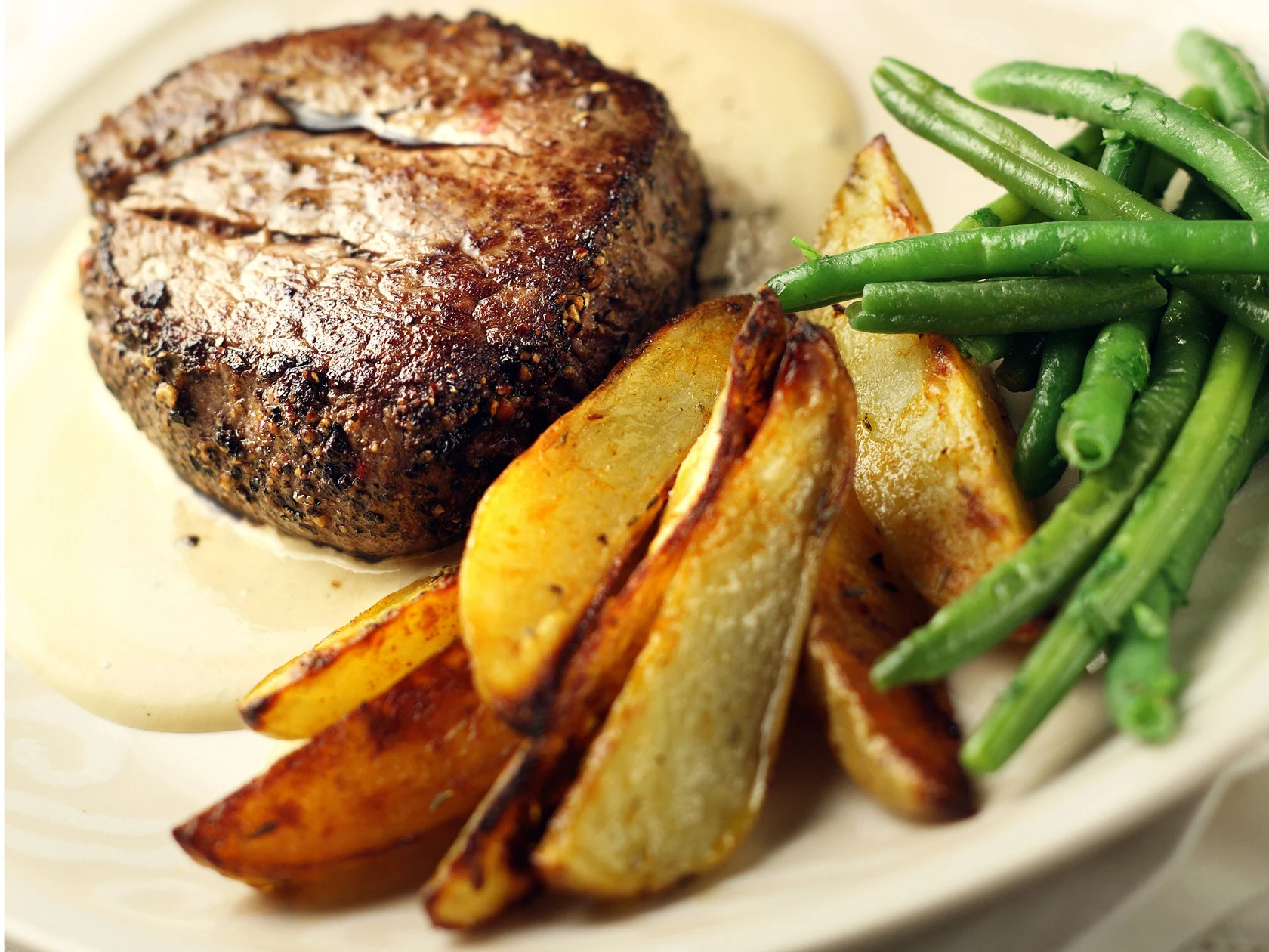 Pihvit ja konjakkikastike