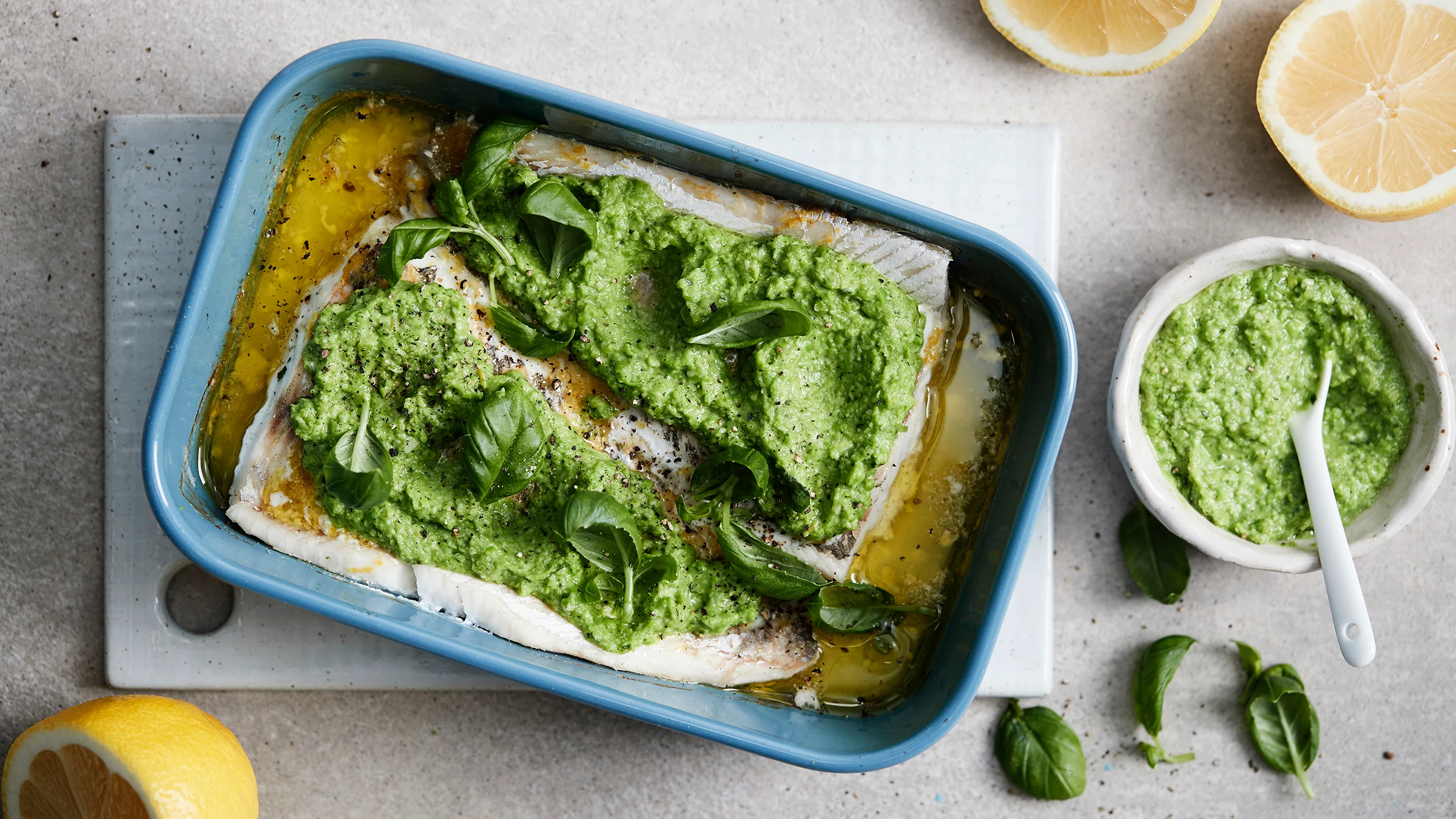 Helppo uunikuha ja hernepesto