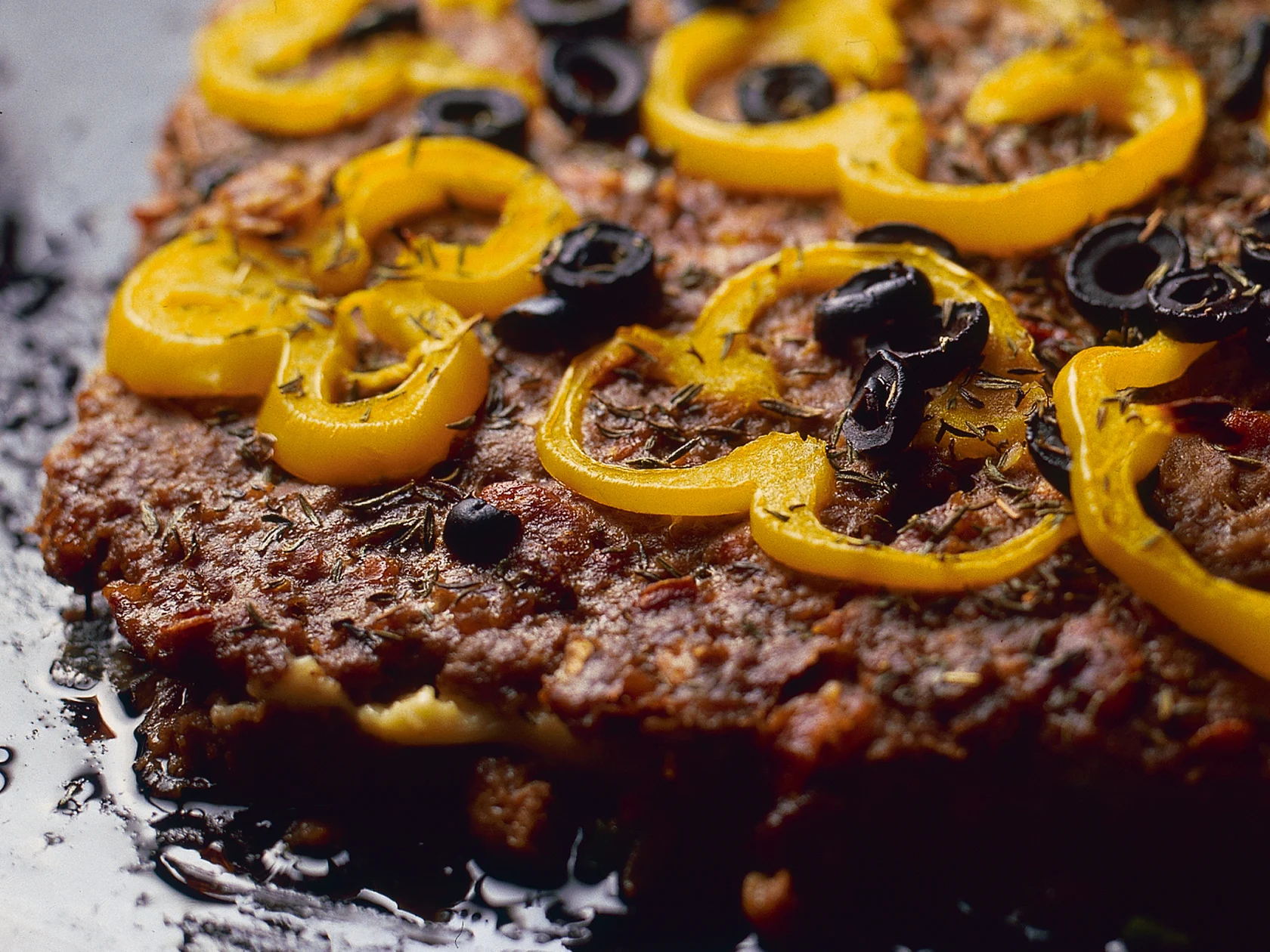 Paprikajuustotäytteiset jauhelihapihvit