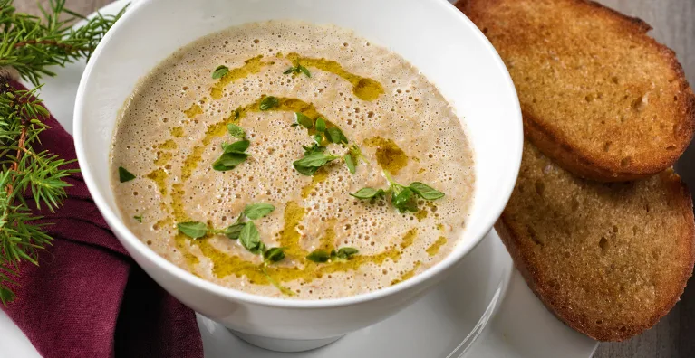 Kantarellikeitto kermalla