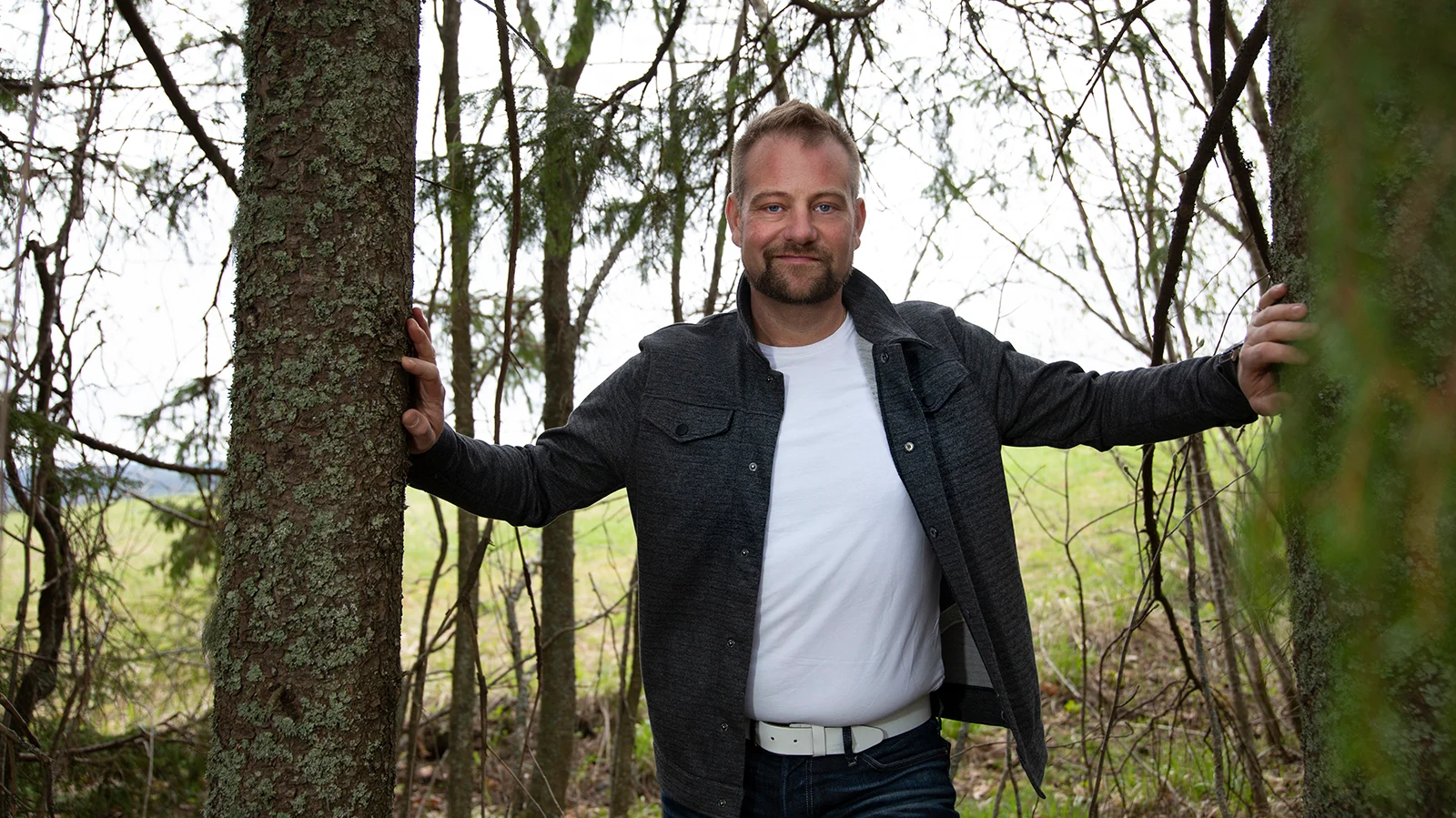 Jos Johan Porkkala näyttää mielestäsi tutulta, olet saattanut nähdä hänet televisiossa. Johan on ollut mukana Maajussille morsian -ohjelmassa.