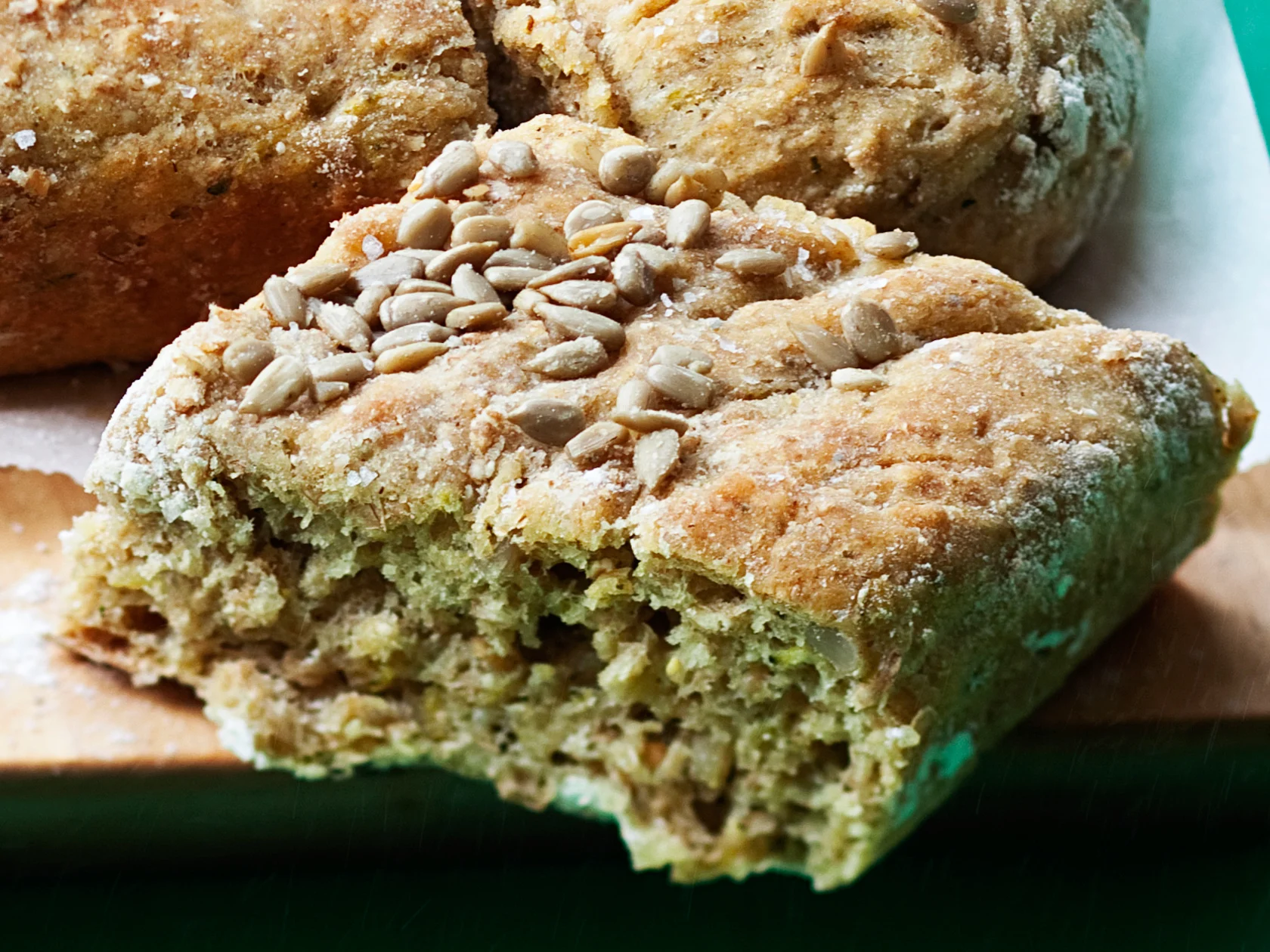 Kesäkurpitsa-sämpyläruudut