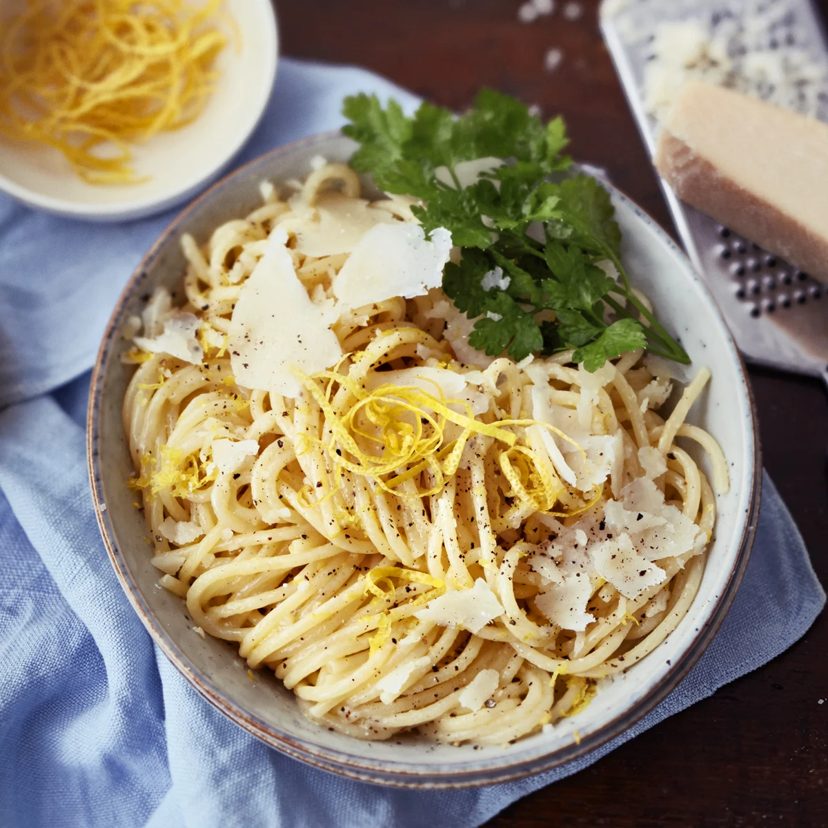 Sitruunapasta valkosipulilla