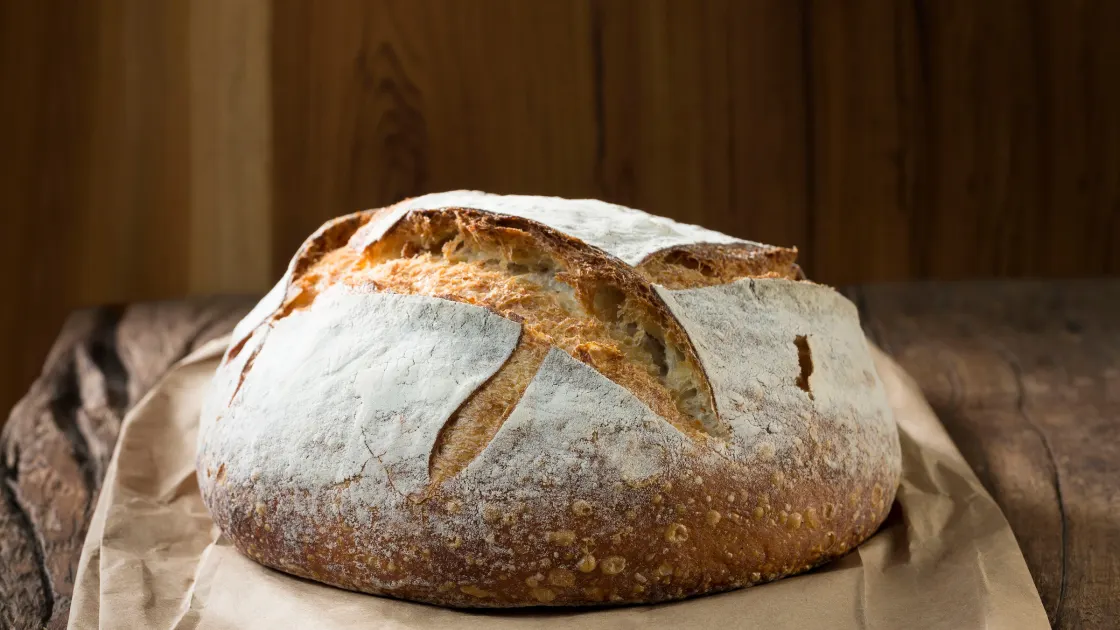 Näin leivot trendikästä vaaleaa juurileipää – tarvitset vain kolme ainesta  | Yhteishyvä