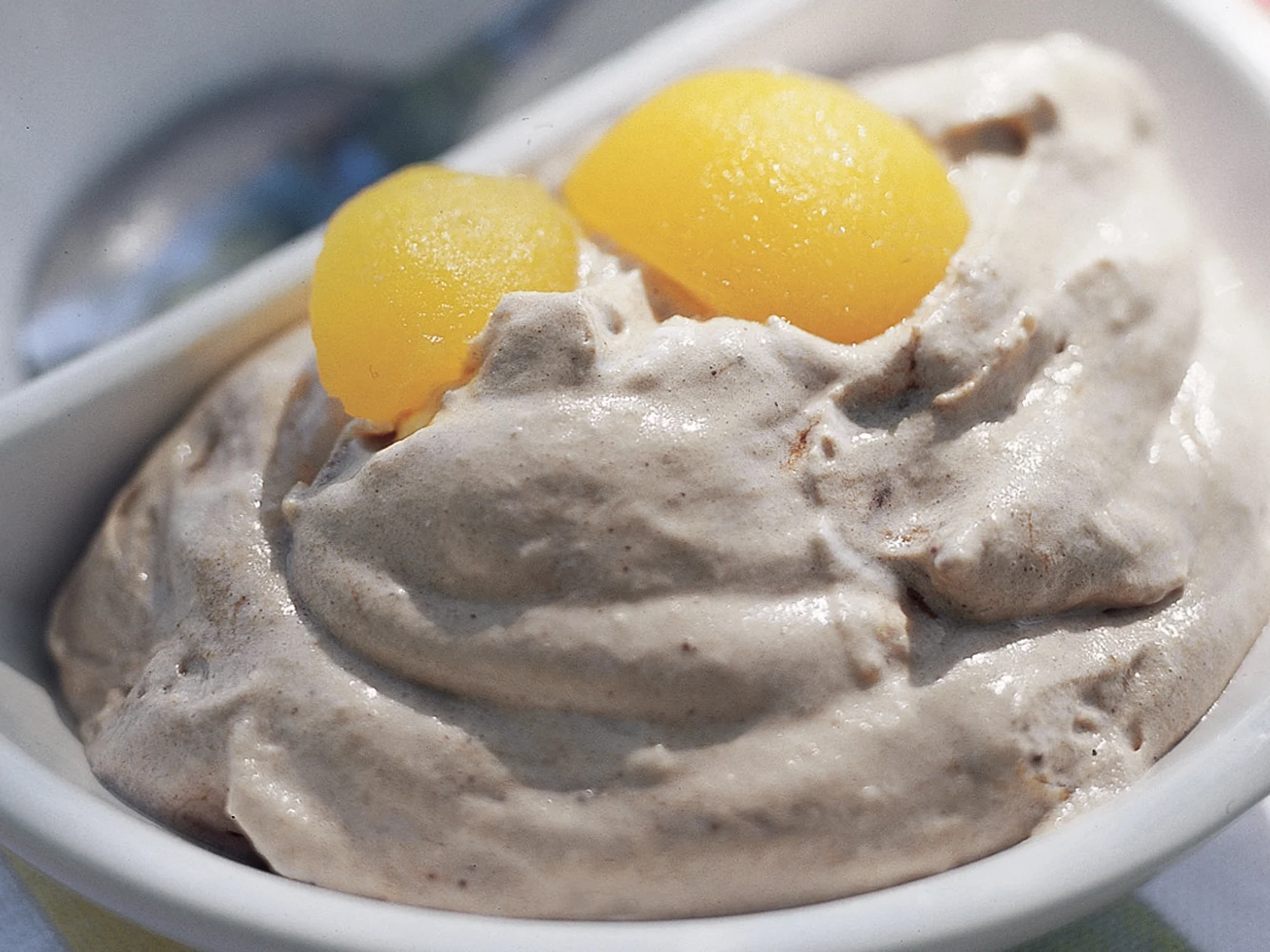 Aprikoosi-suklaarahka