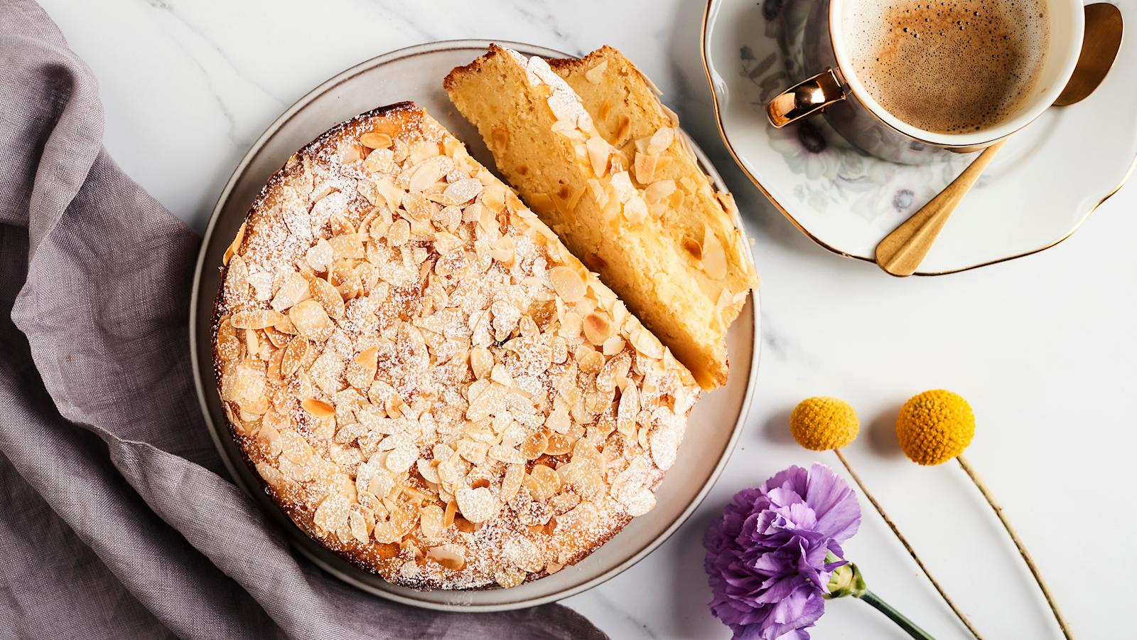 Sitruunainen ricotta-mantelikakku