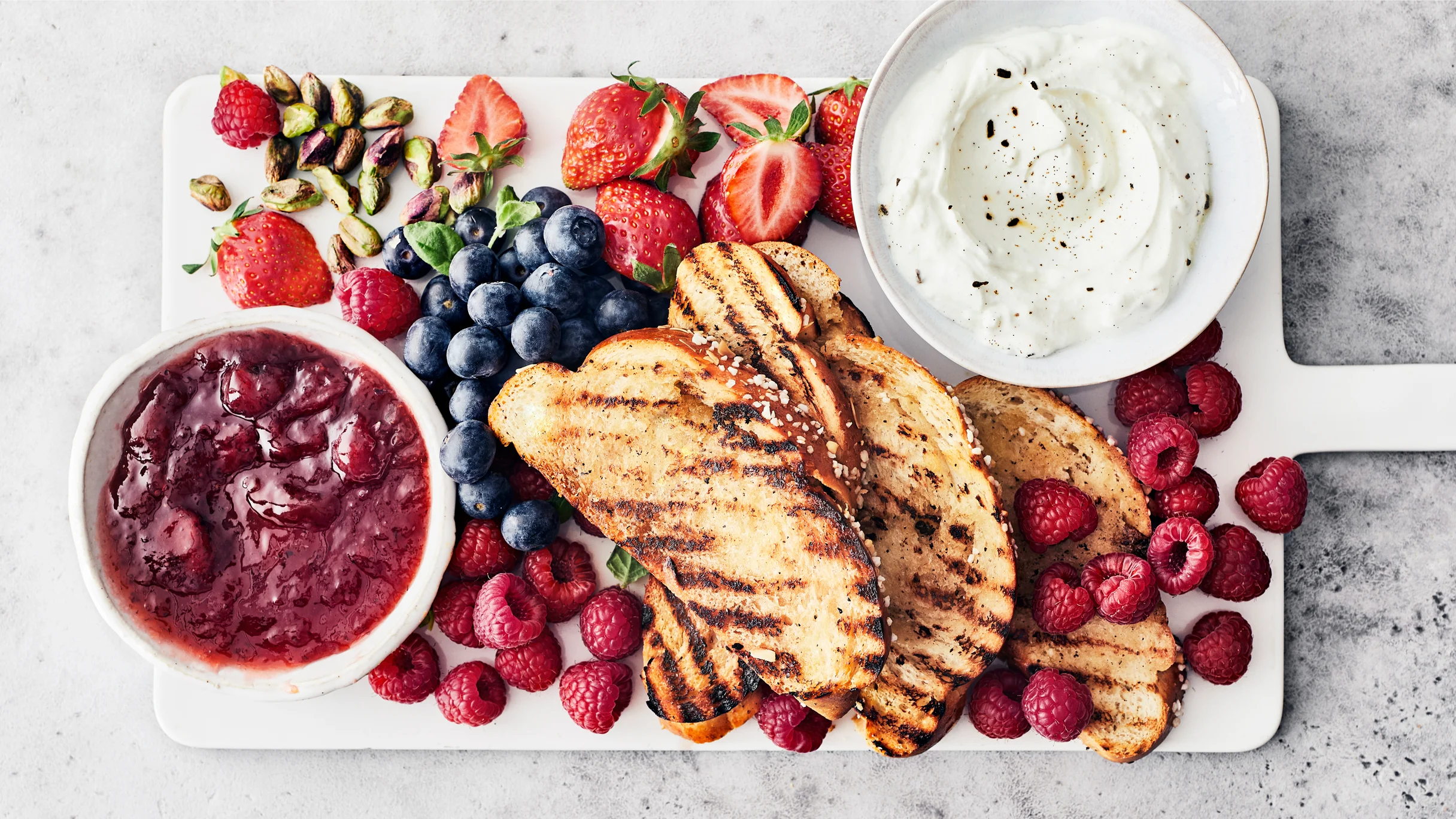 Rikkaat ritarit grillissä