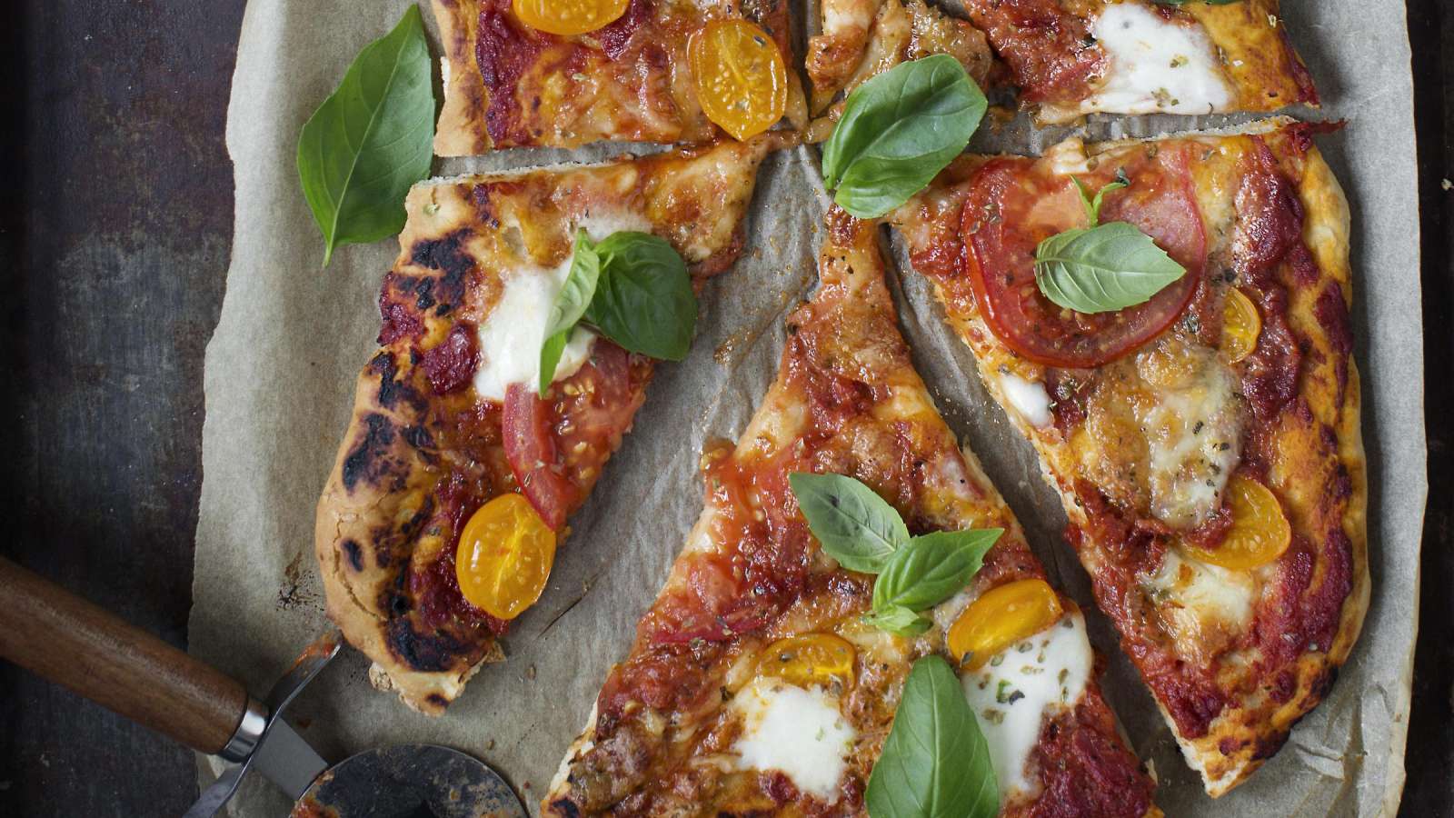 Näin teet täydellisen pizzan + 6 ammattilaisen salaisuutta