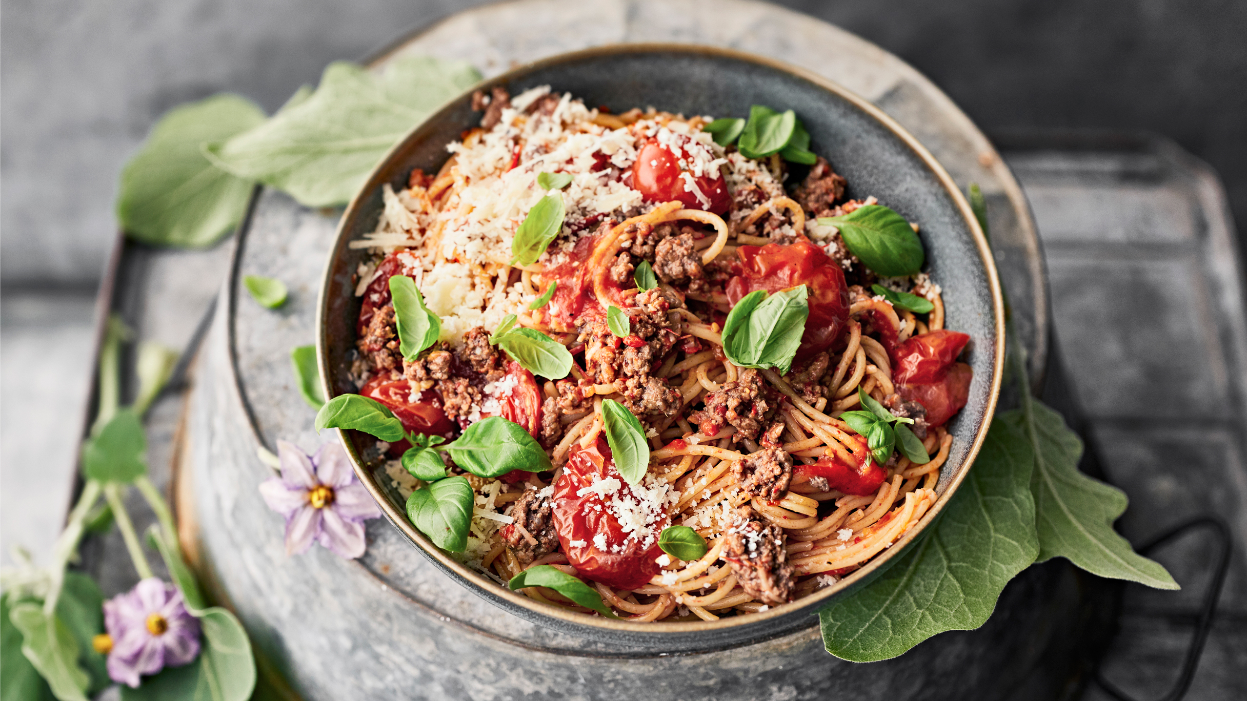 Bolognese tuoreista tomaateista | Pasta | Yhteishyvä