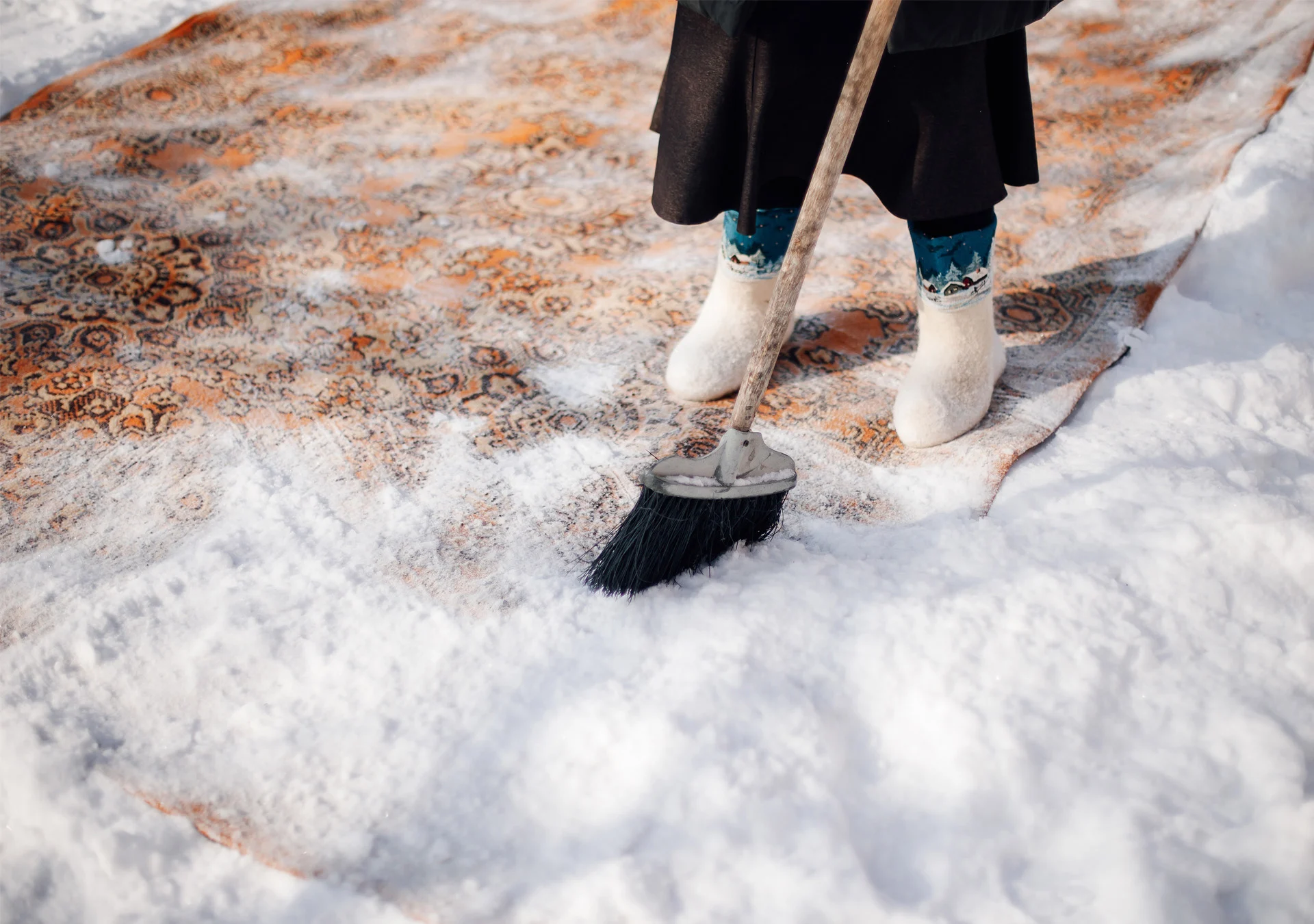 Itämainen matto lumella