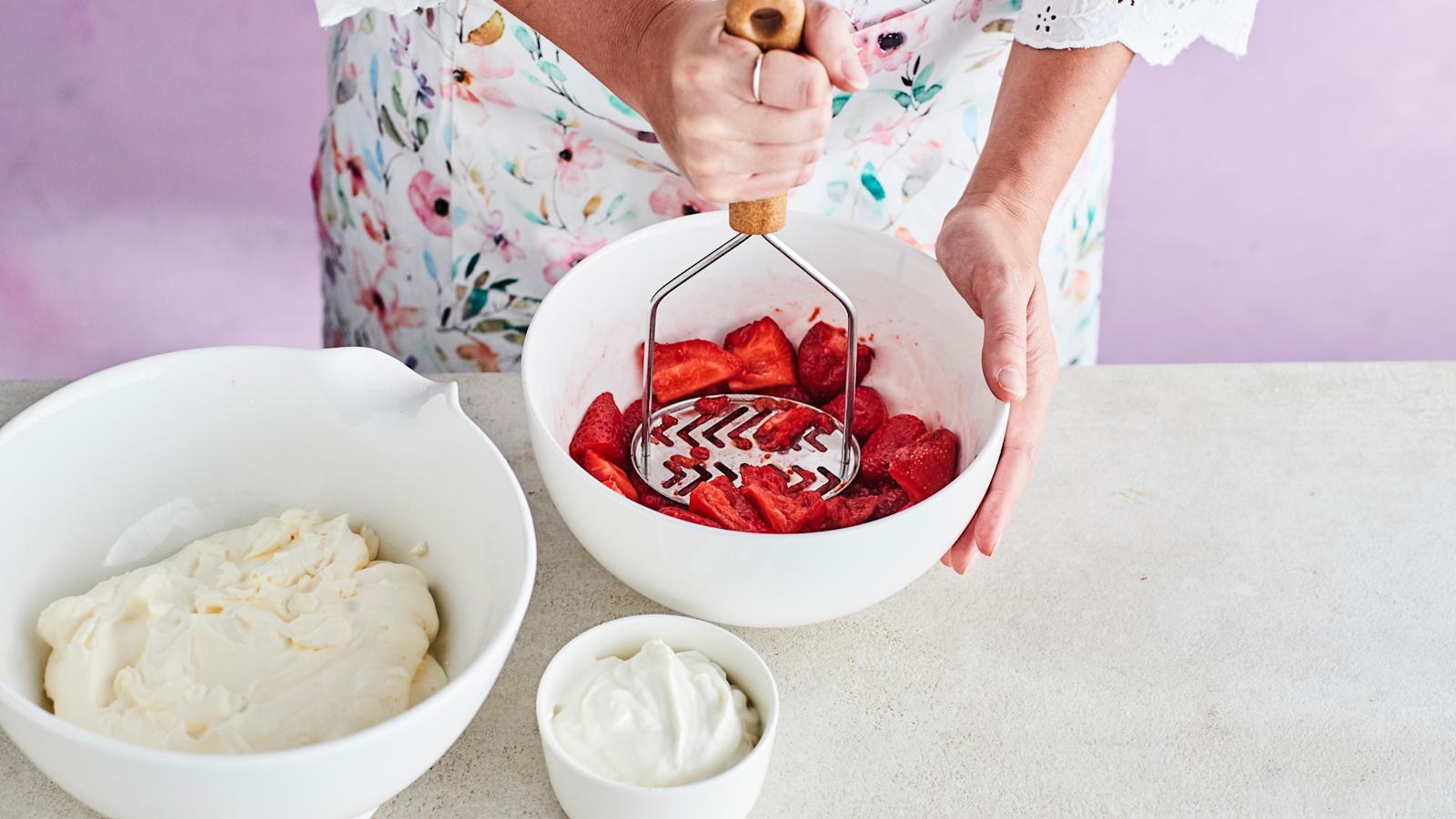 Rapea mansikkakakku vaihekuva 3