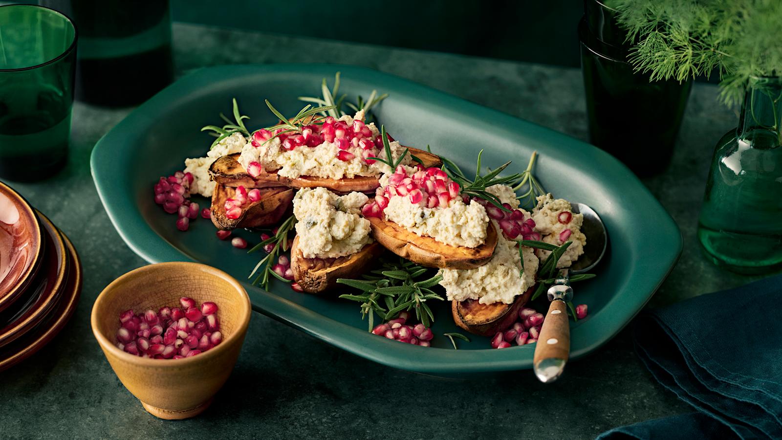 Ugnsbakad sötpotatis med rökt tofuröra