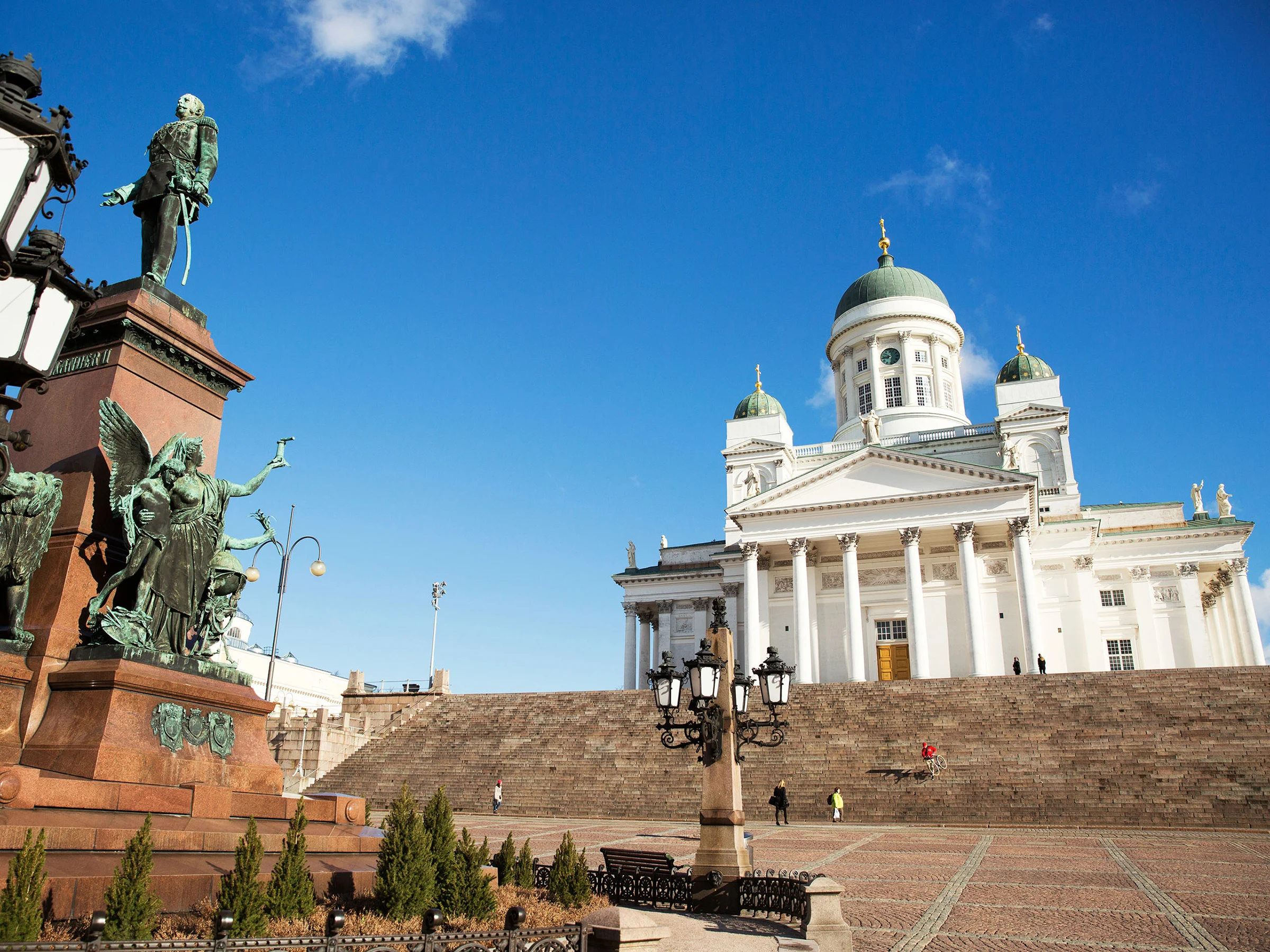 Lukijoiden vinkit kesäiseen Helsinkiin