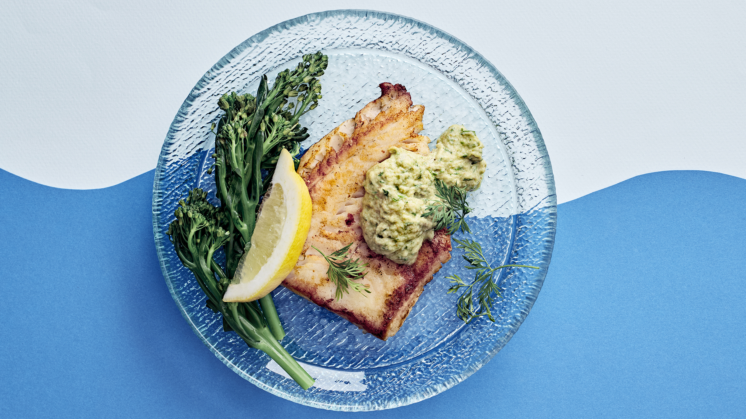 Paistettu kuhafilee ja ruskistettu tilli-voimajoneesi