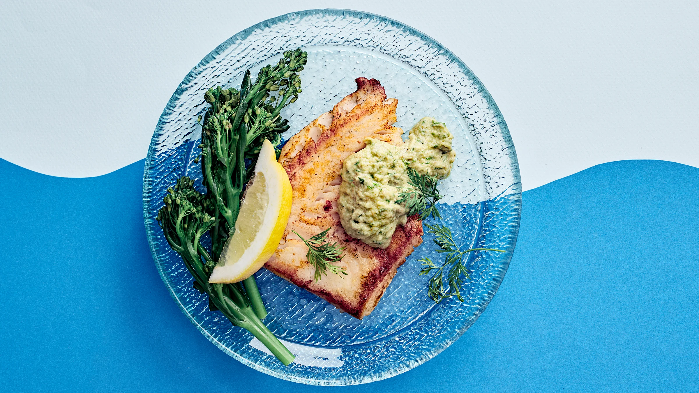 Paistettu kuhafilee ja ruskistettu tilli-voimajoneesi