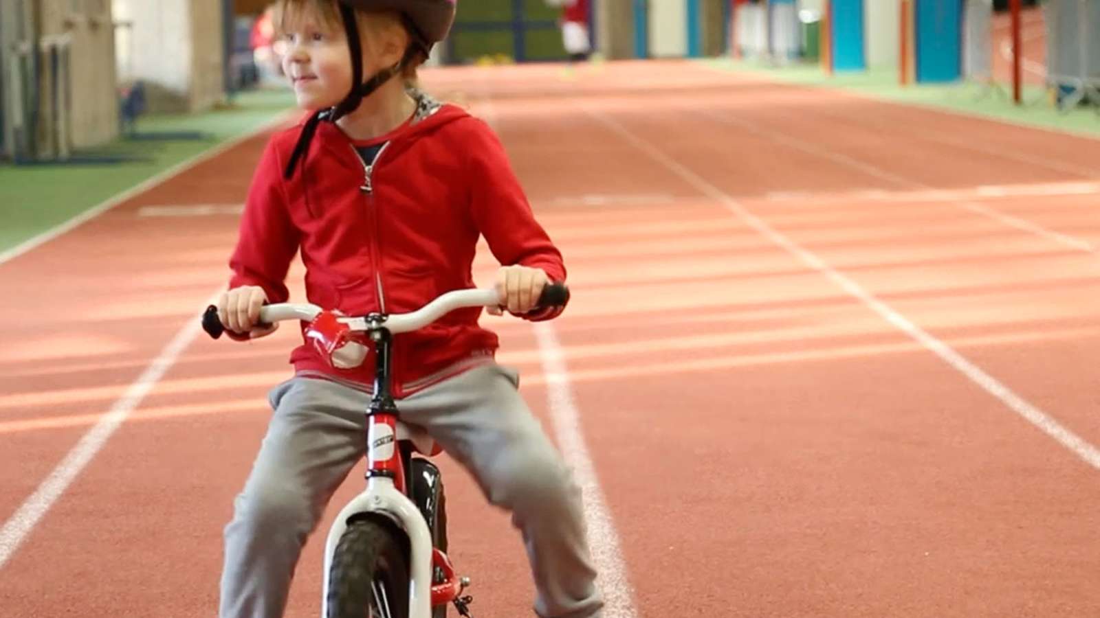 Opeta lapsi pyöräilemään