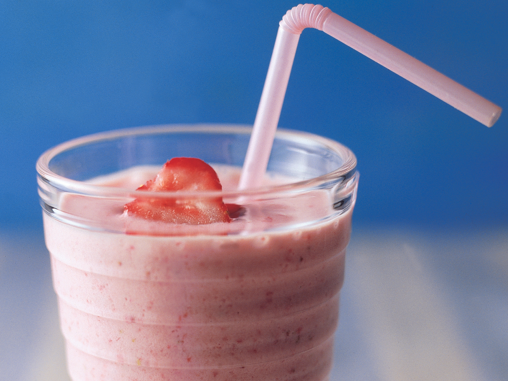 Viileä mansikkajuoma