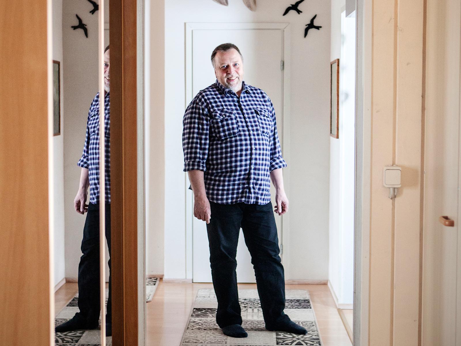 Arto Niemi tottui lapsesta lähtien auttamaan äitinsä pitämässä osuuskaupassa. "1950-luvulla oli harvinaista, että nainen oli kauppias", Niemi muistelee nyt jo edesmennyttä äitiään.