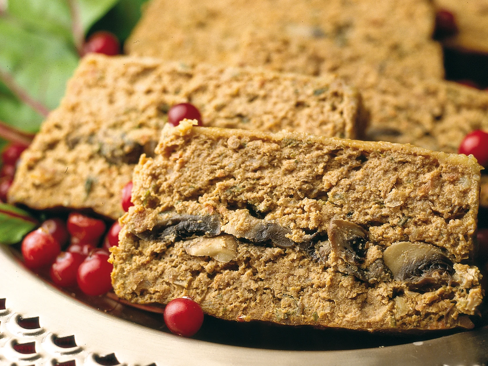 Herkkusienitäytteinen broilerinmaksapatee