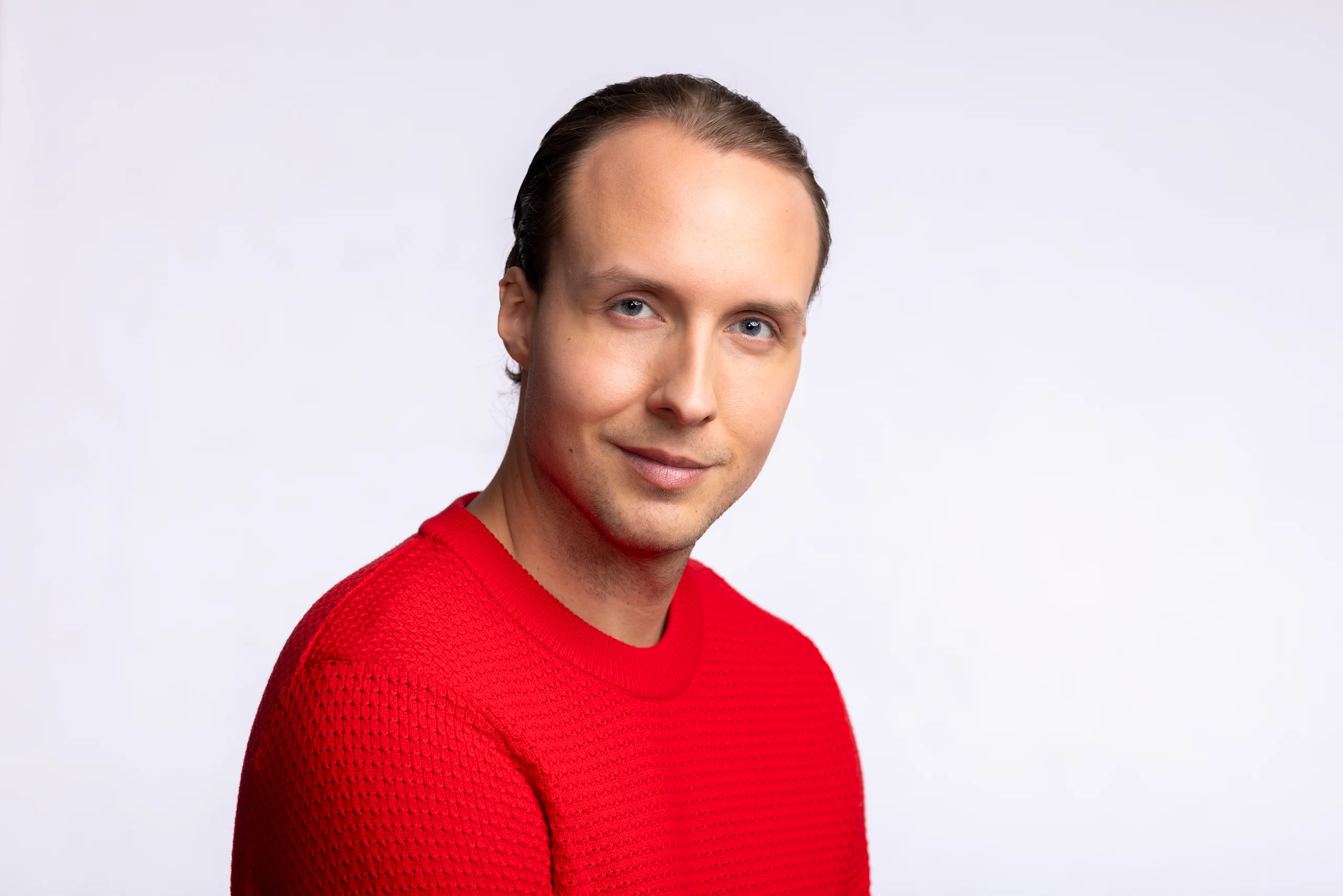 Topi Borg potretti kuvassa.