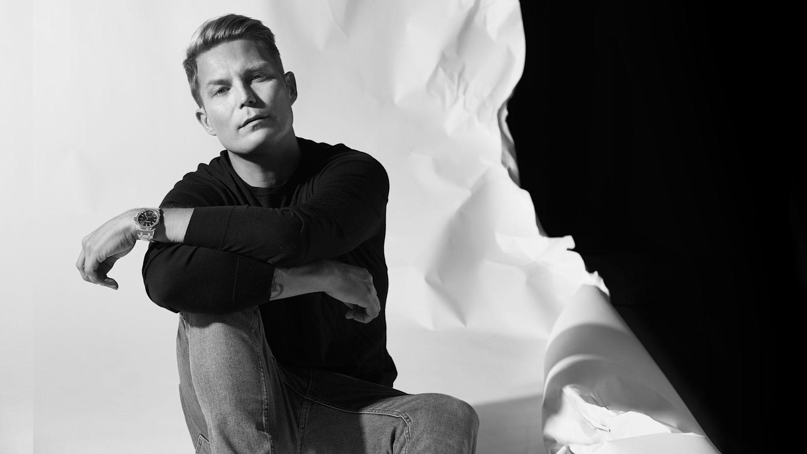 Jare Tiihonen julkaisi taitelijanimellä Cheek yksitoista studioalbumia.