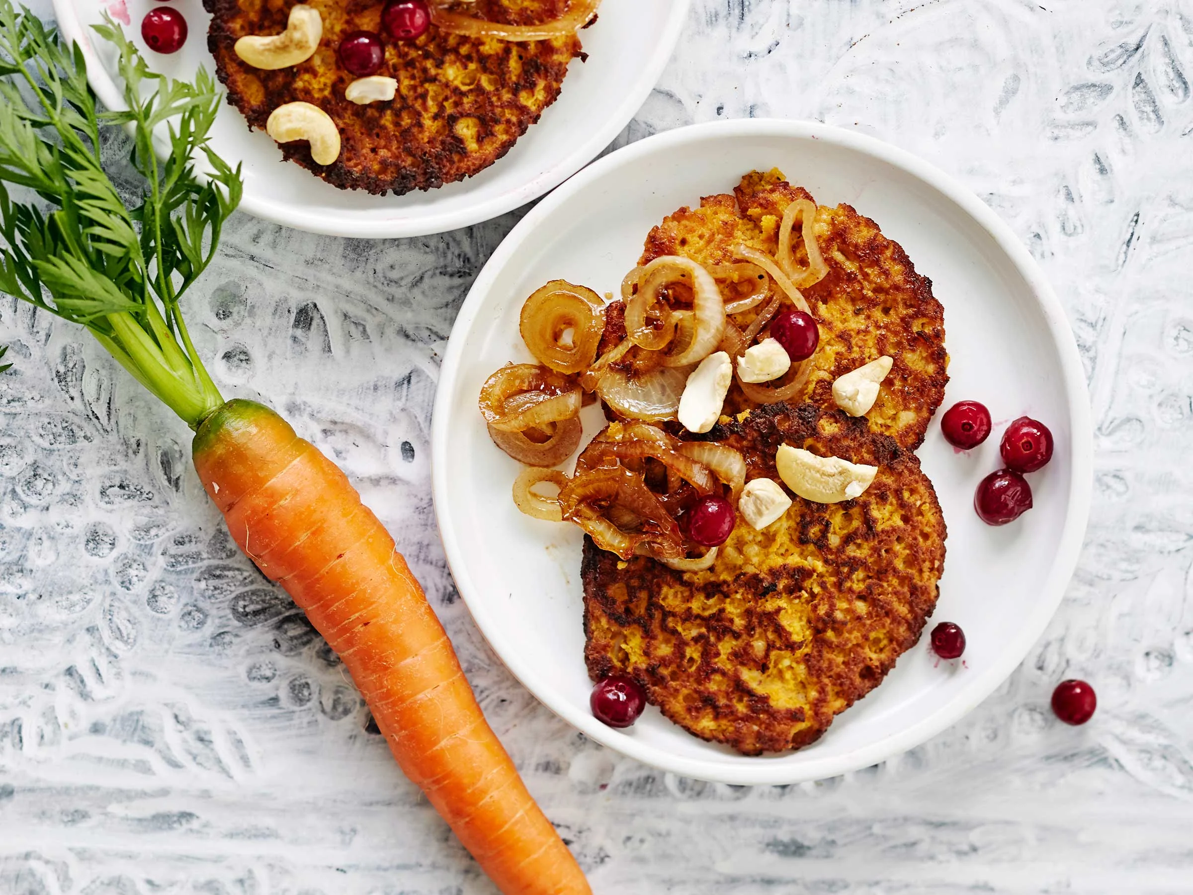 Porkkana-pähkinäpihvit