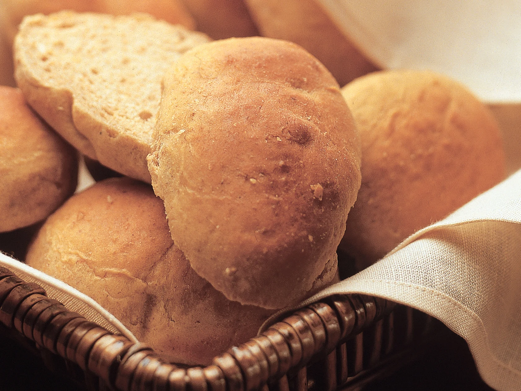 Ruusunmarjasämpylät