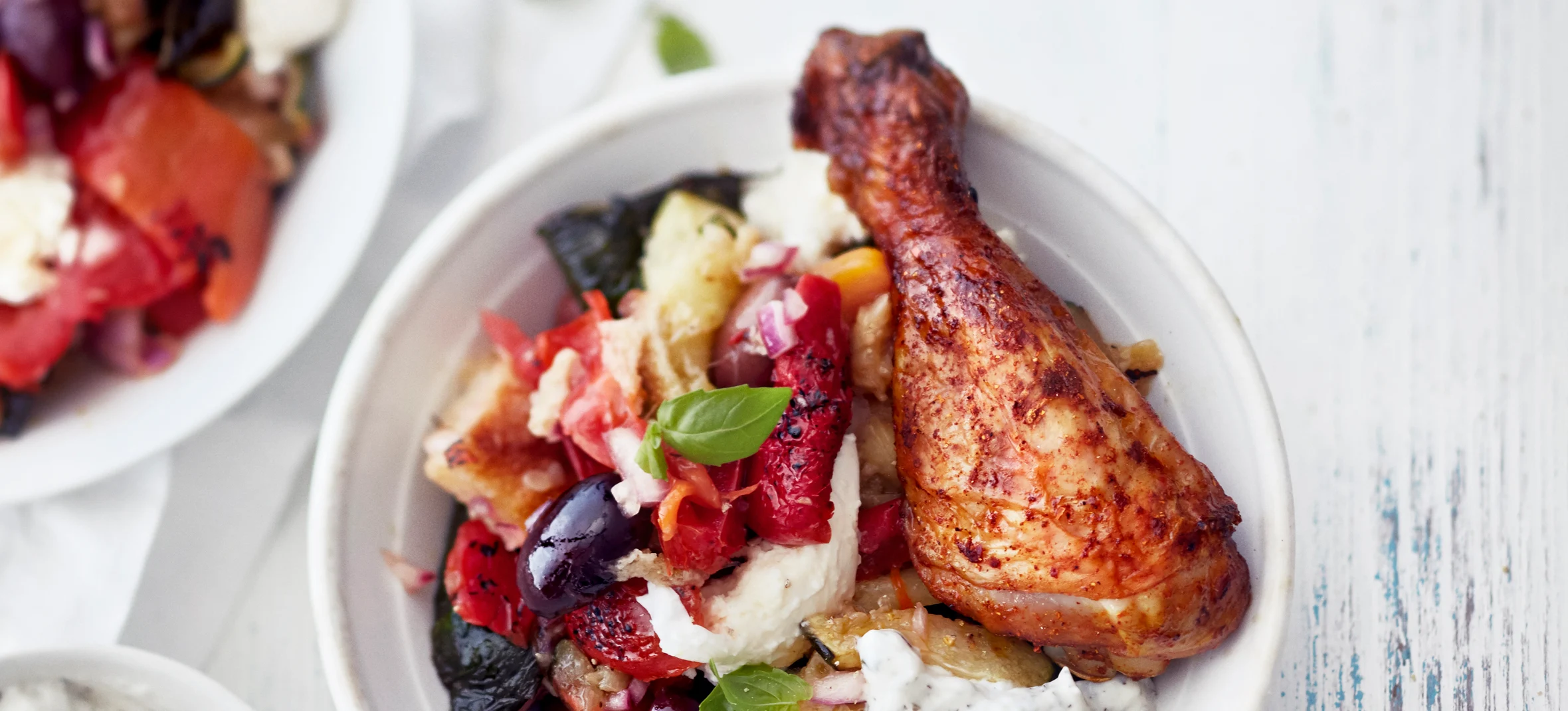 Broilerin koipipalat ja panzanella-salaatti