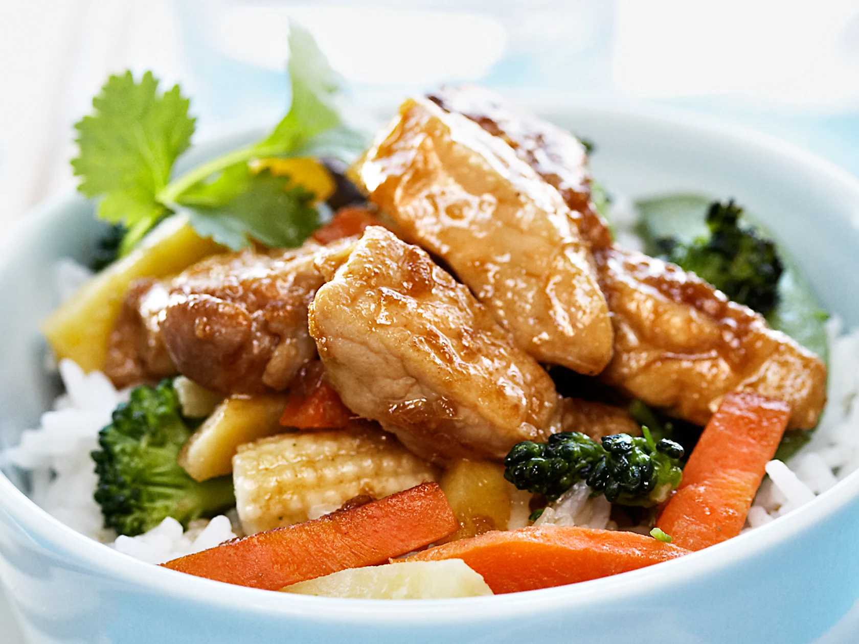 Inkivääripossua ja kasviksia