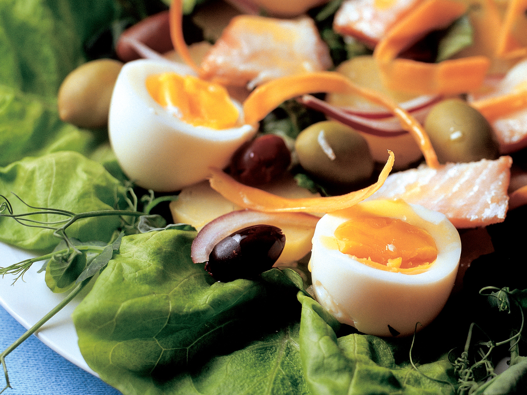 Ruokaisa kananmunasalaatti