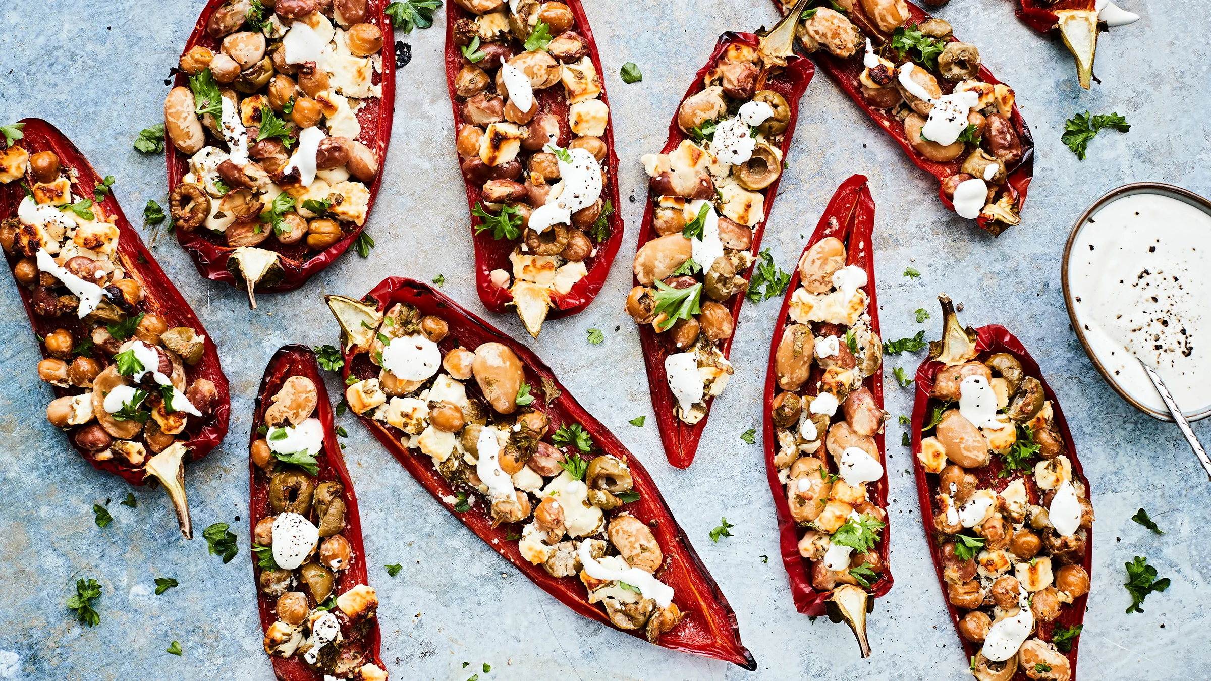 Täytetyt suippopaprikat