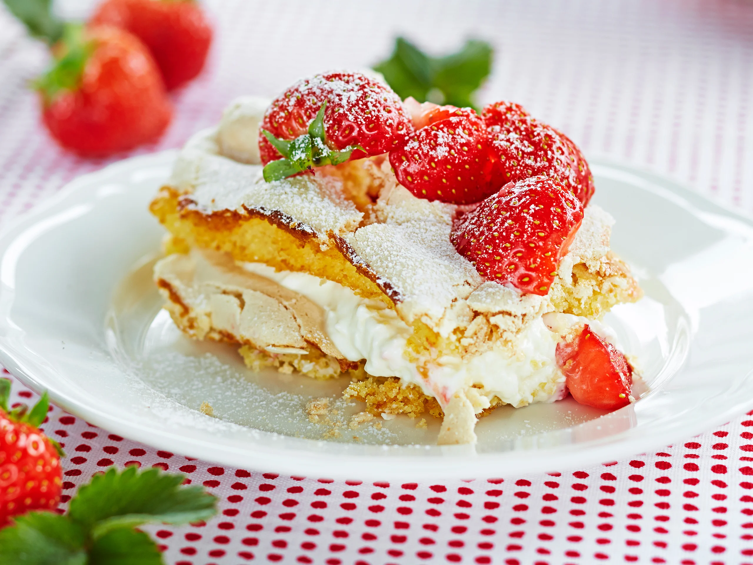 Mansikka-kookosbritakakku