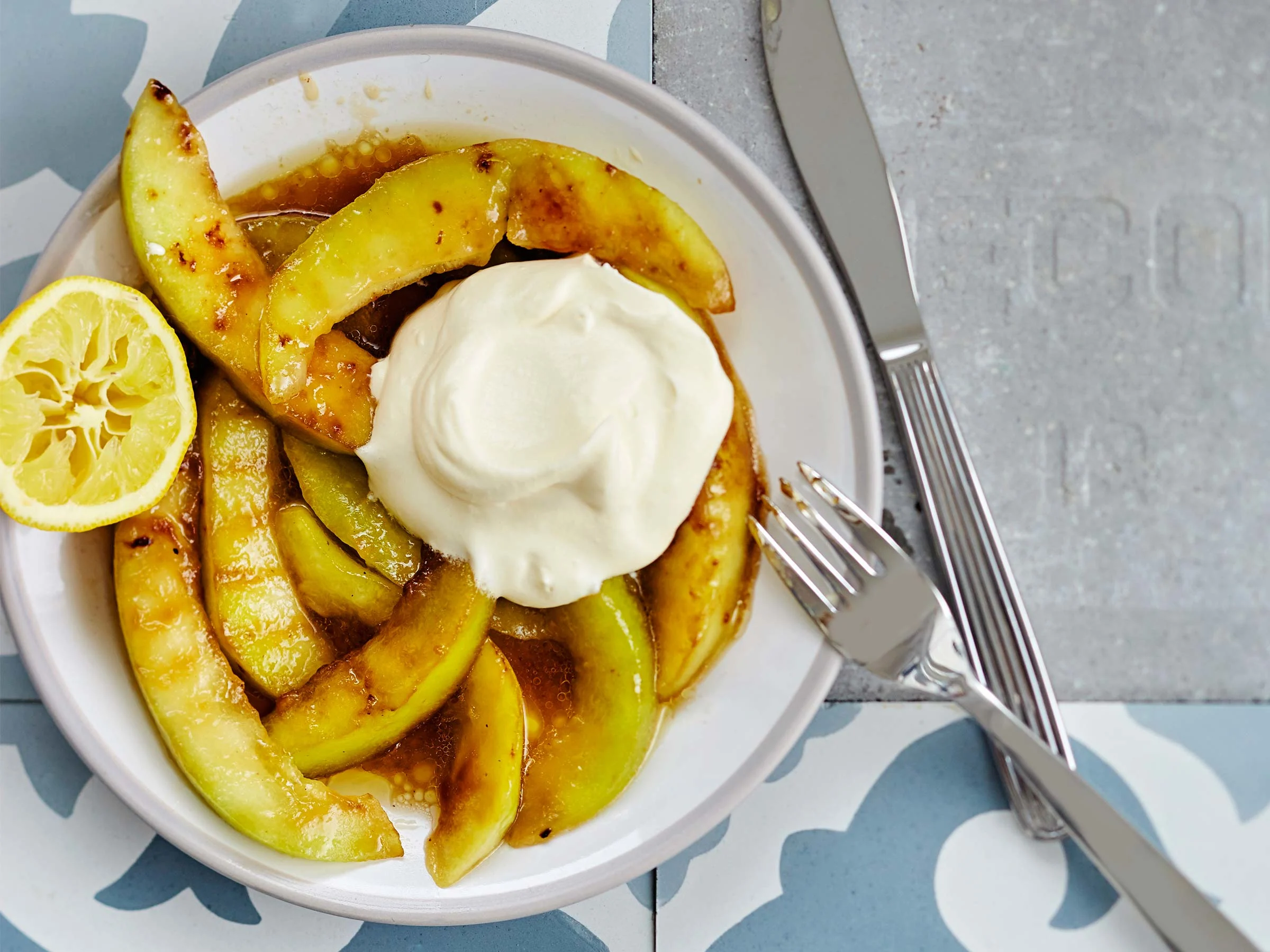 Grillattu hunajameloni ja mascarponevaahto