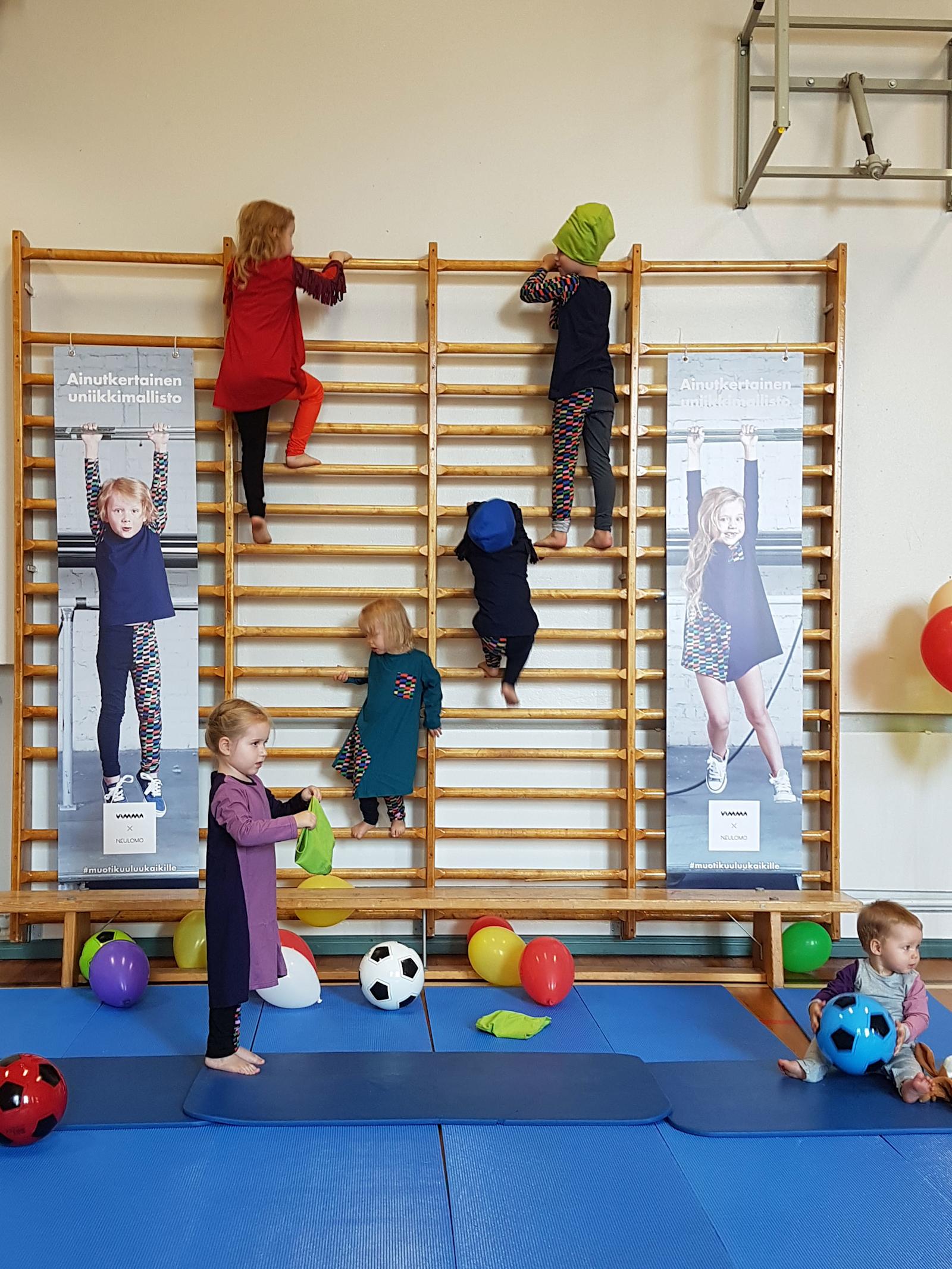 Prismoista ostettavien vaatteiden väriyhdistelmät ovat uniikkeja.