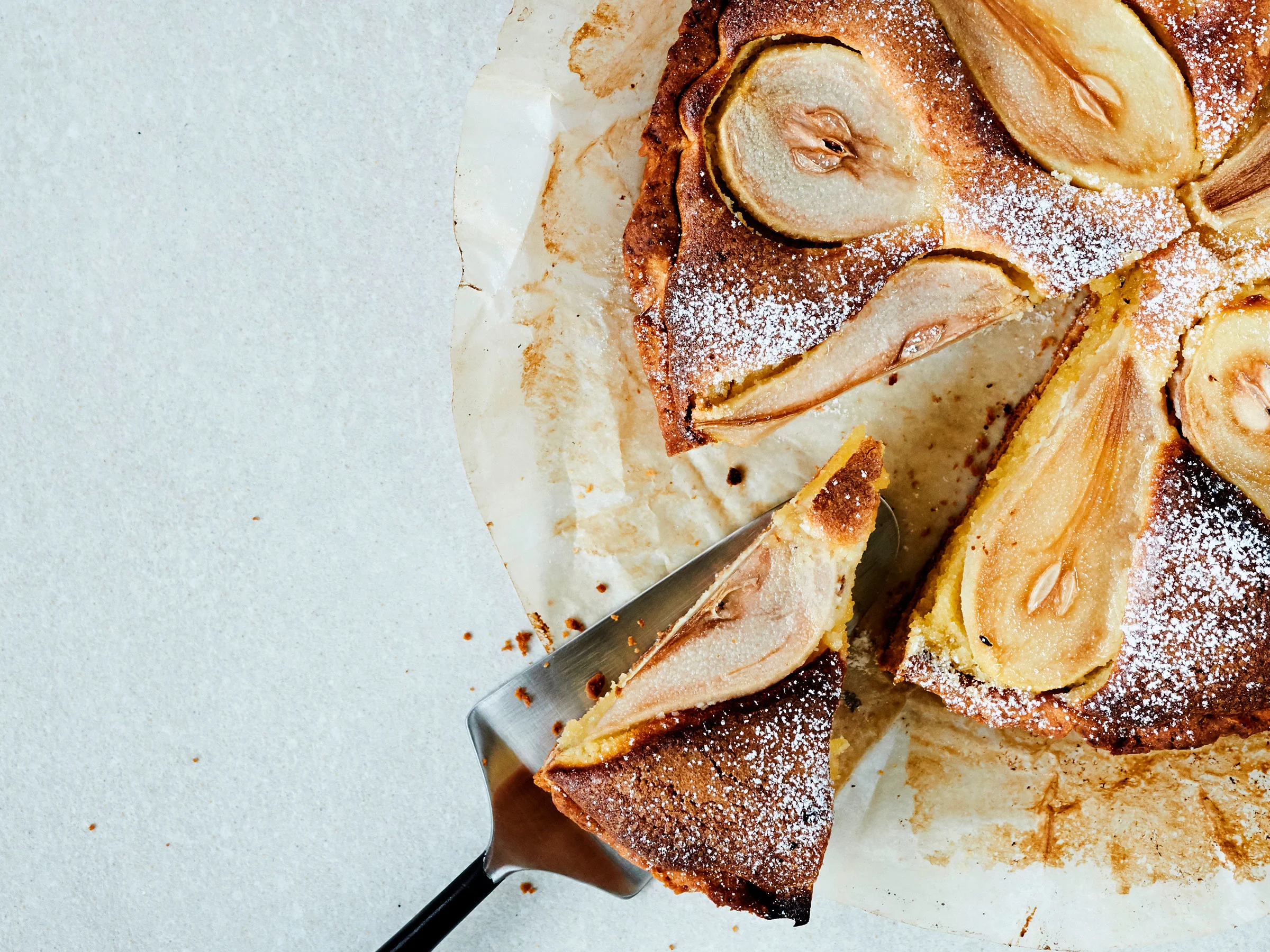 Gluteeniton päärynäpiiras