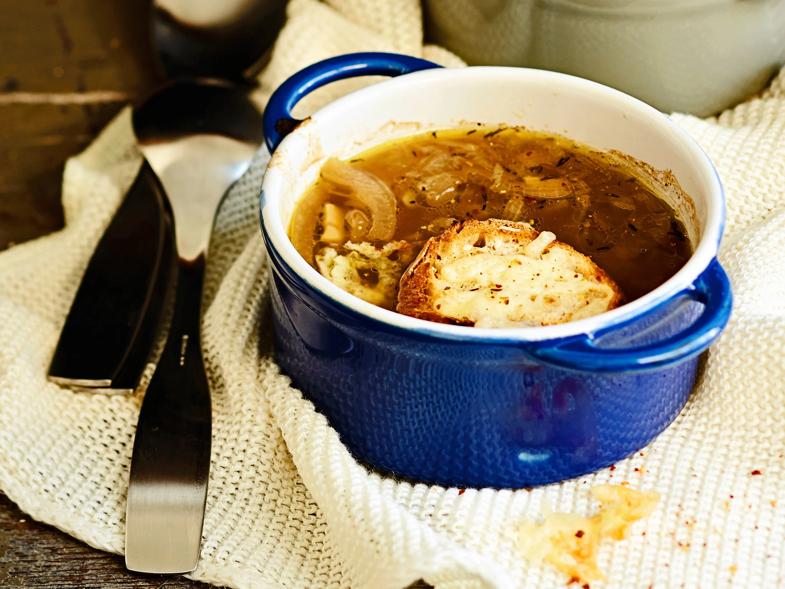 Kuorrutettu sipulikeitto