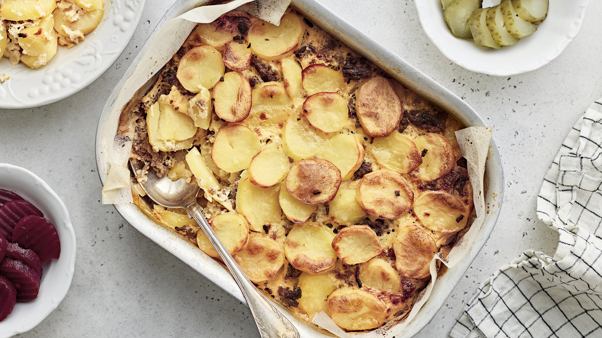 Jauheliha-perunalaatikko