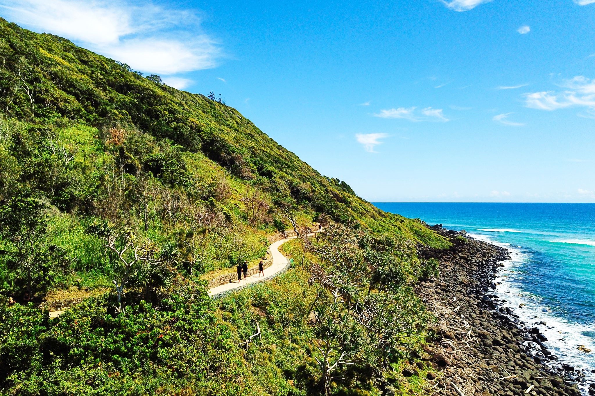 Jellurgal Mountain, Burleigh Heads, Queensland © Tourism Australia