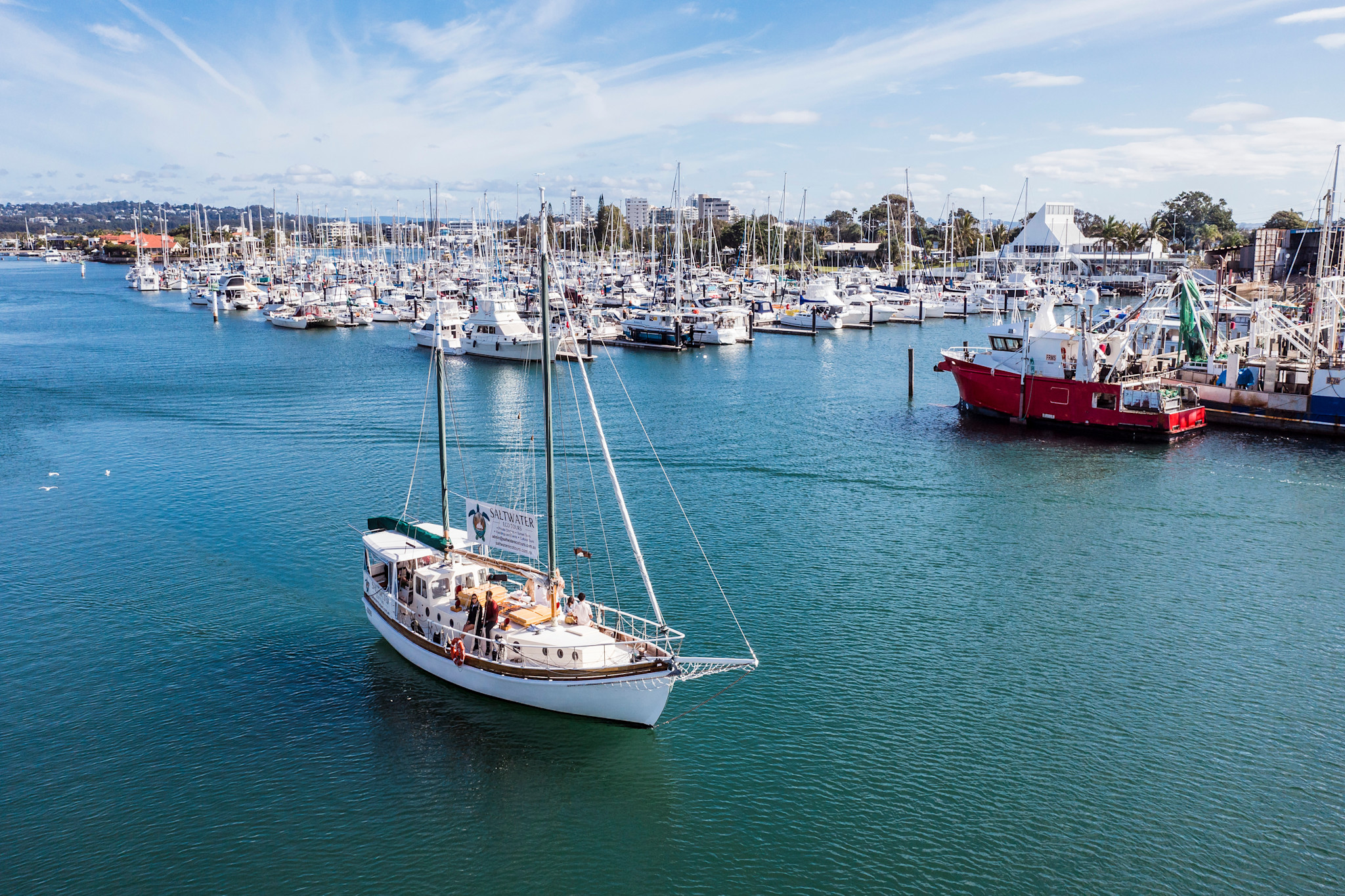 Cruising the waterways of the Sunshine Coast, Queensland, with Saltwater Eco Tours © Tourism Australia
