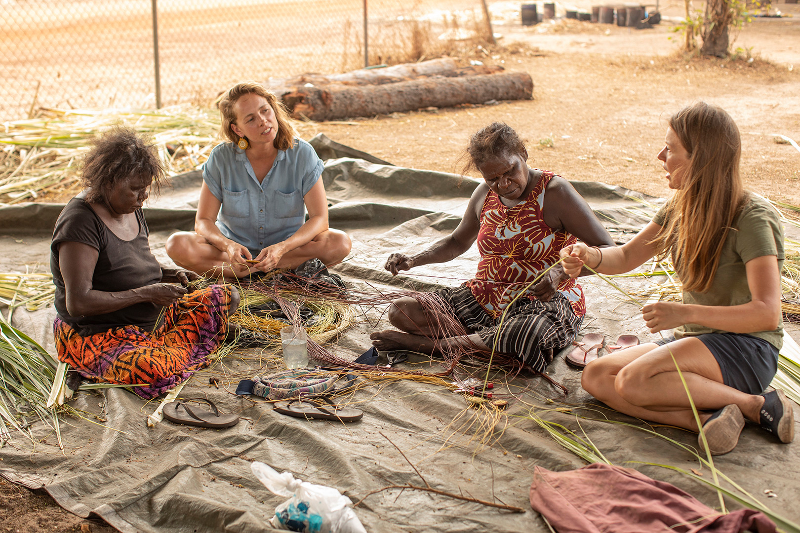 Venture North Safaris offer an authentic experience with local Aboriginal people © Tourism Australia