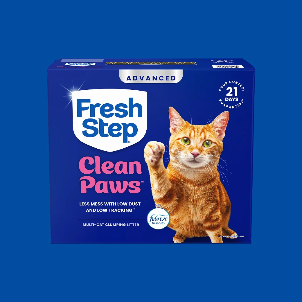 A carton of Fresh Step Clean Paws Advanced on a blue background