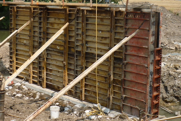 When Should I Strip Concrete Formwork? | Eiffel Trading