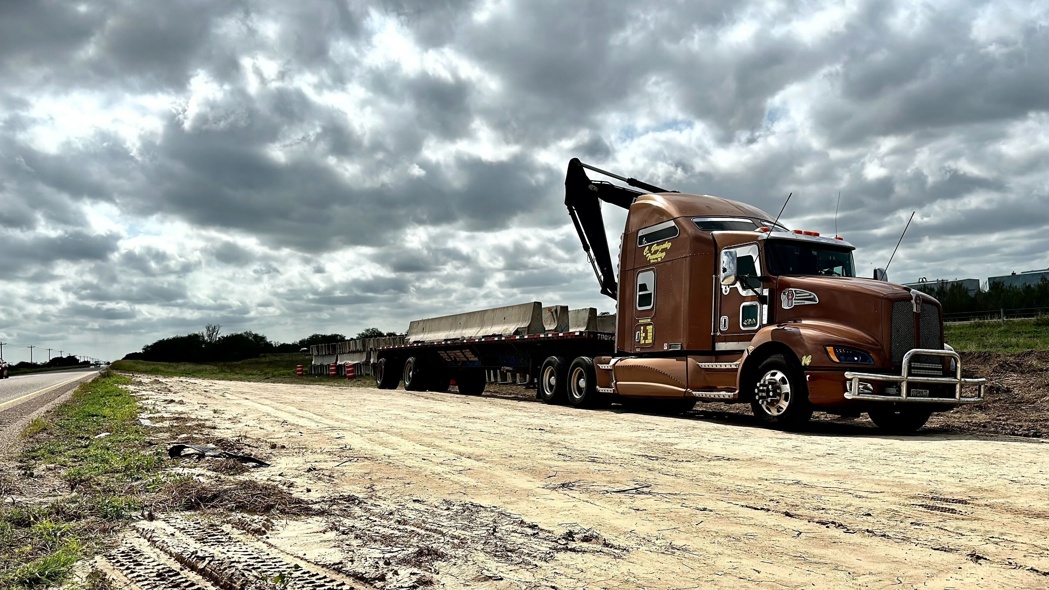 Loading TXDOT Barrier Wall