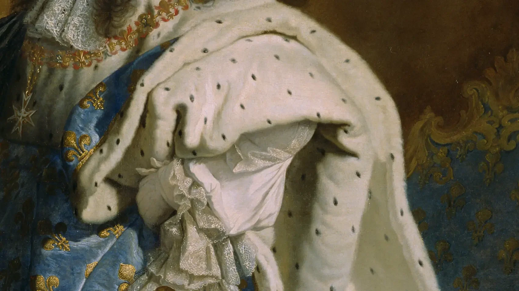 Manche denken, wenn sie einen Umhang mit Fell sehen, an die böse Cruella de Vil aus dem Disney-Film. Andere aber denken dabei an Königinnen und Könige. Königinnen und Könige trugen jahrhundertelang bei besonderen Anlässen und auf Gemälden teure Pelze. Diese Pelze waren besonders und wertvoll, um zu zeigen, wie reich und mächtig die Königinnen und Könige waren.