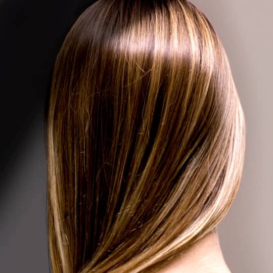 SMOOTH AND SILKY HAIR