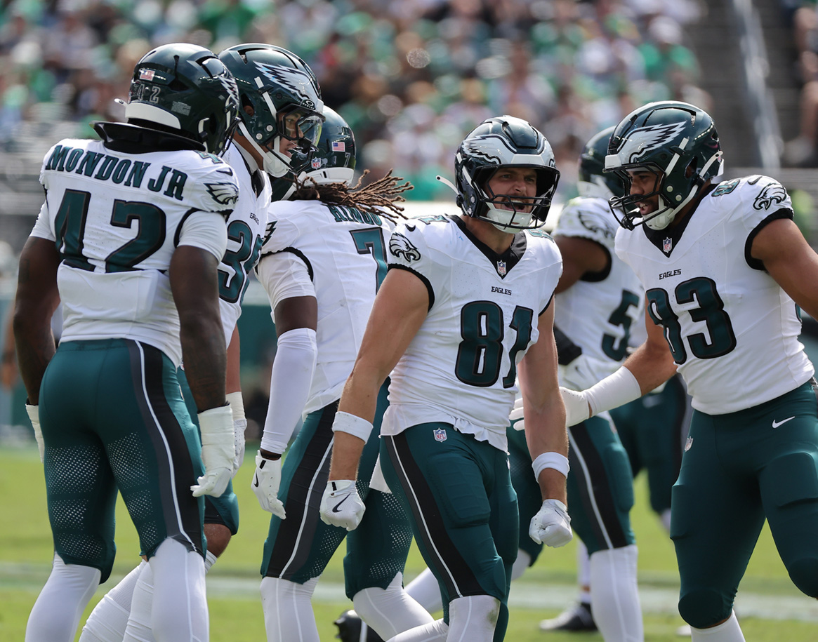 Philadelphia Eaglesウォッチ：公式NFLコレクション | Breitling