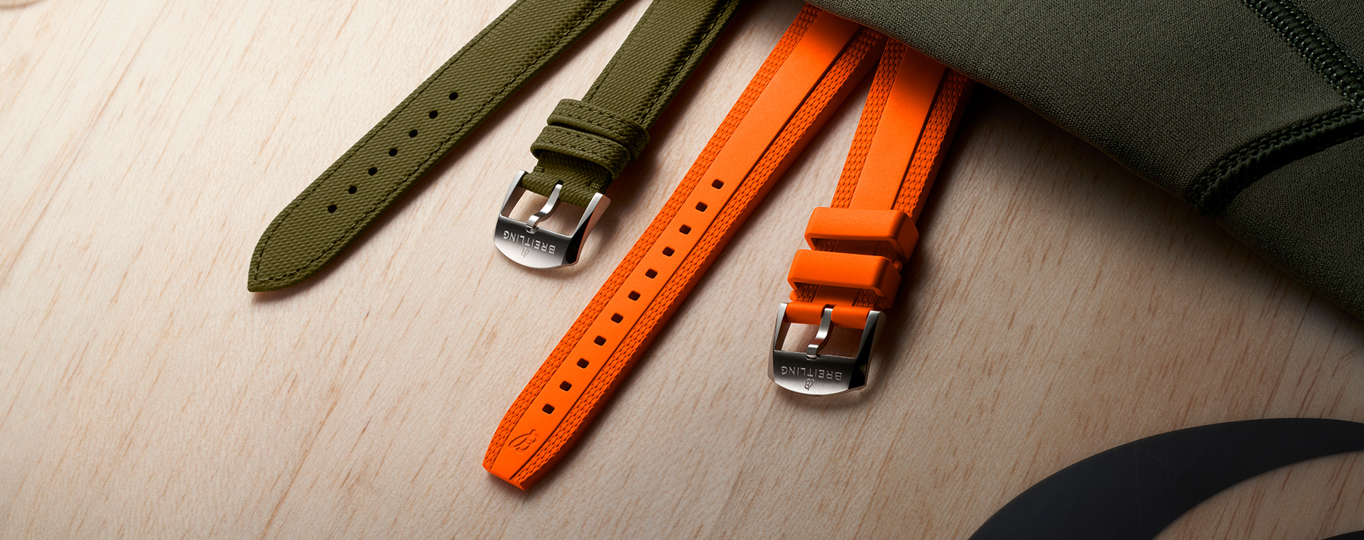 B*1様 ブライトリング　非売品　サンタクロース 2個セット Luxury Christmas Gifts: The Santa Squad Gift Guide | Breitling