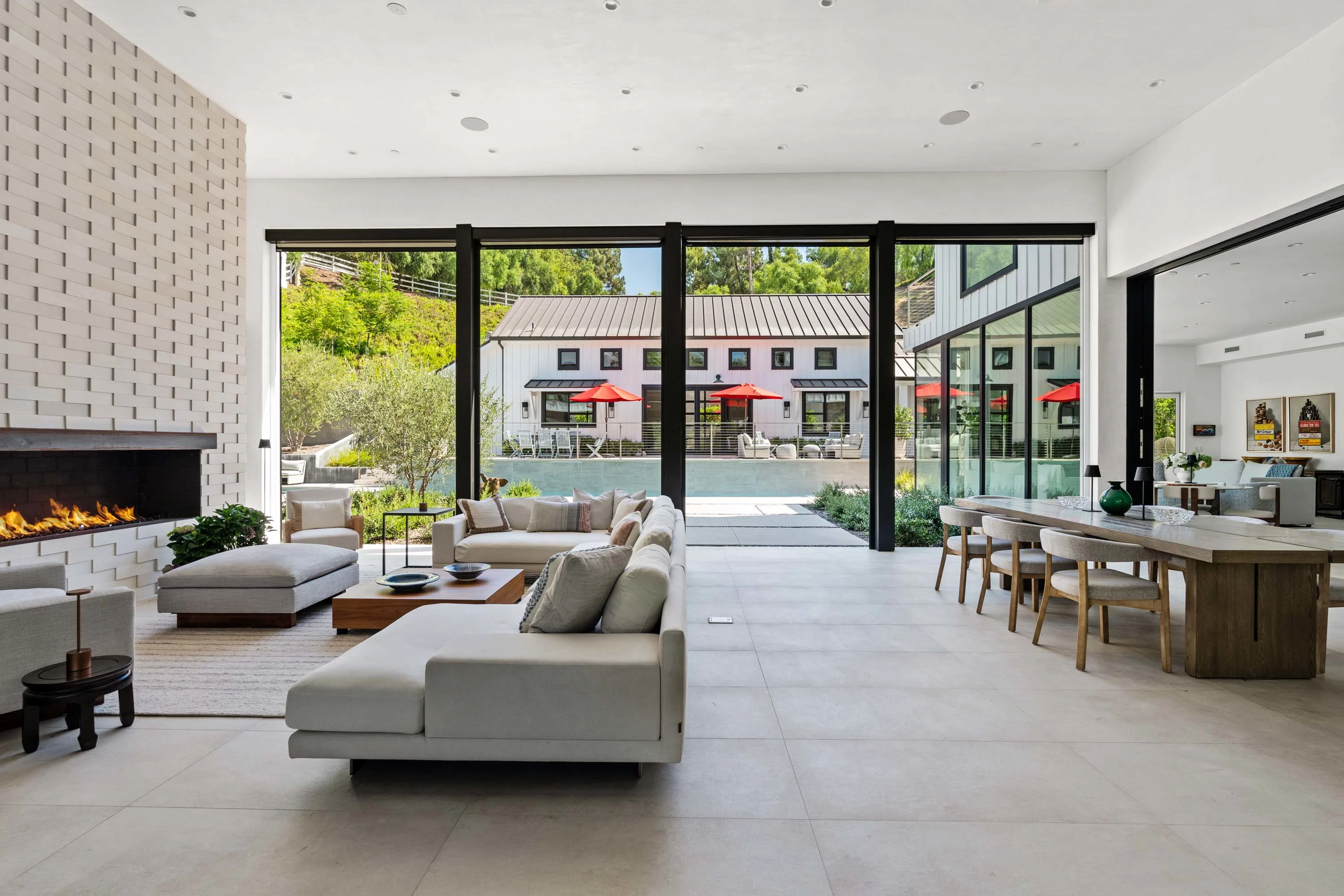 Stella Dolce | 25057 Lewis and Clark Road, Hidden Hills, Los Angeles Area, California 91203 - 8_-_25057_Lewis_Clark_Pickup_Shots_32_m1zalu